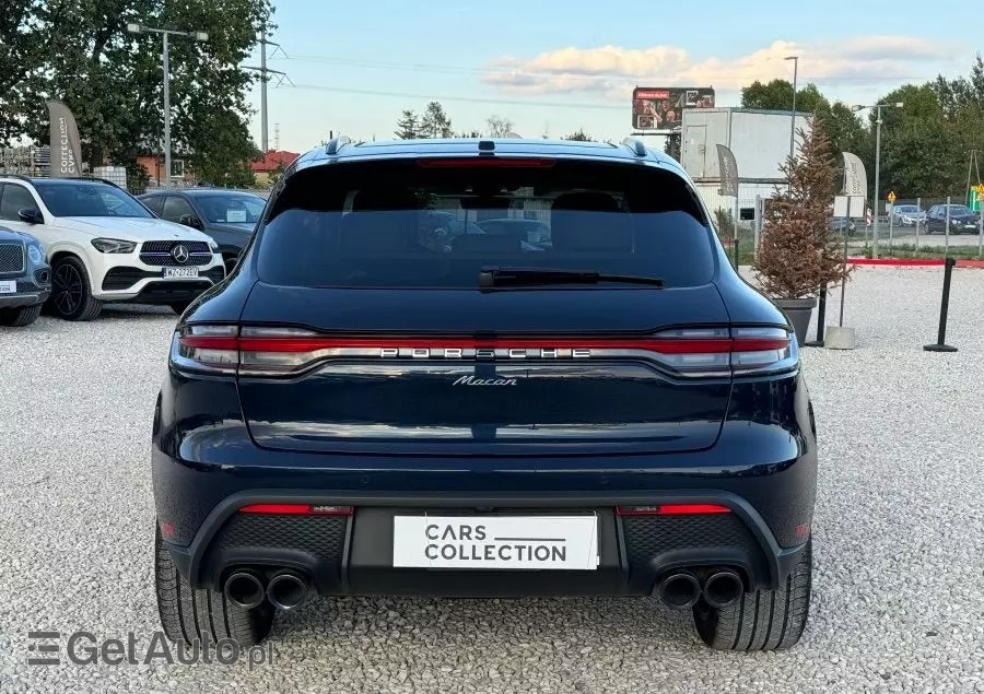 PORSCHE Macan 