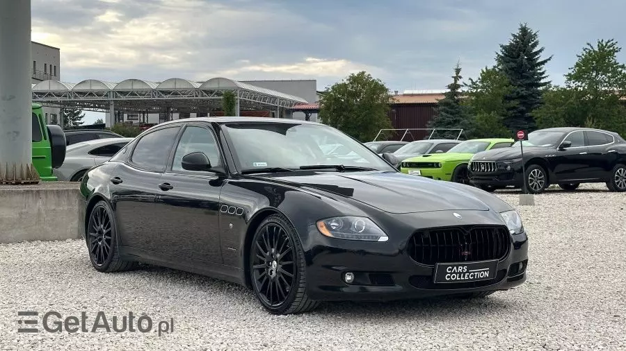 MASERATI Quattroporte 