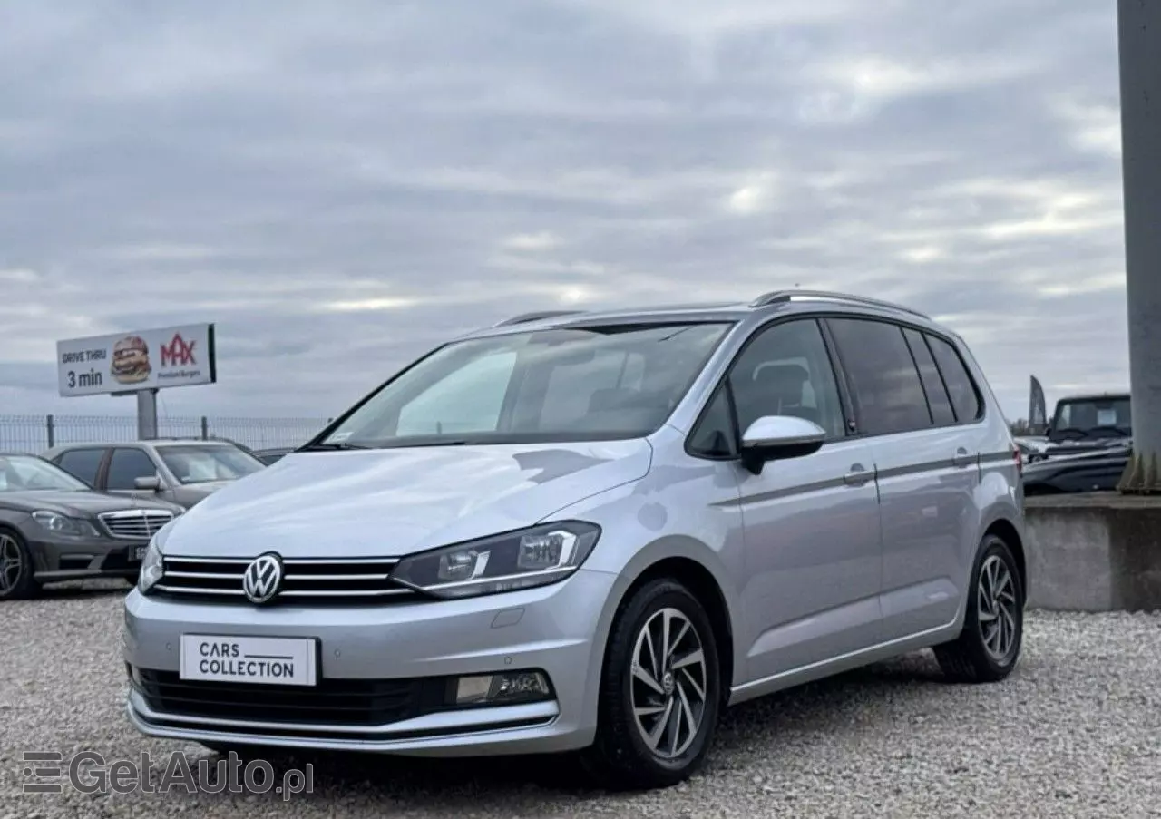 VOLKSWAGEN Touran 