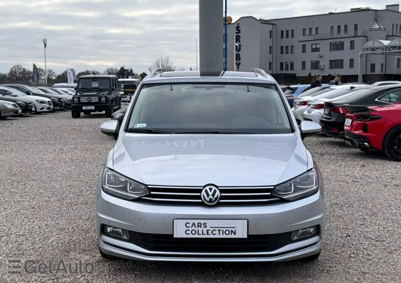 VOLKSWAGEN Touran 