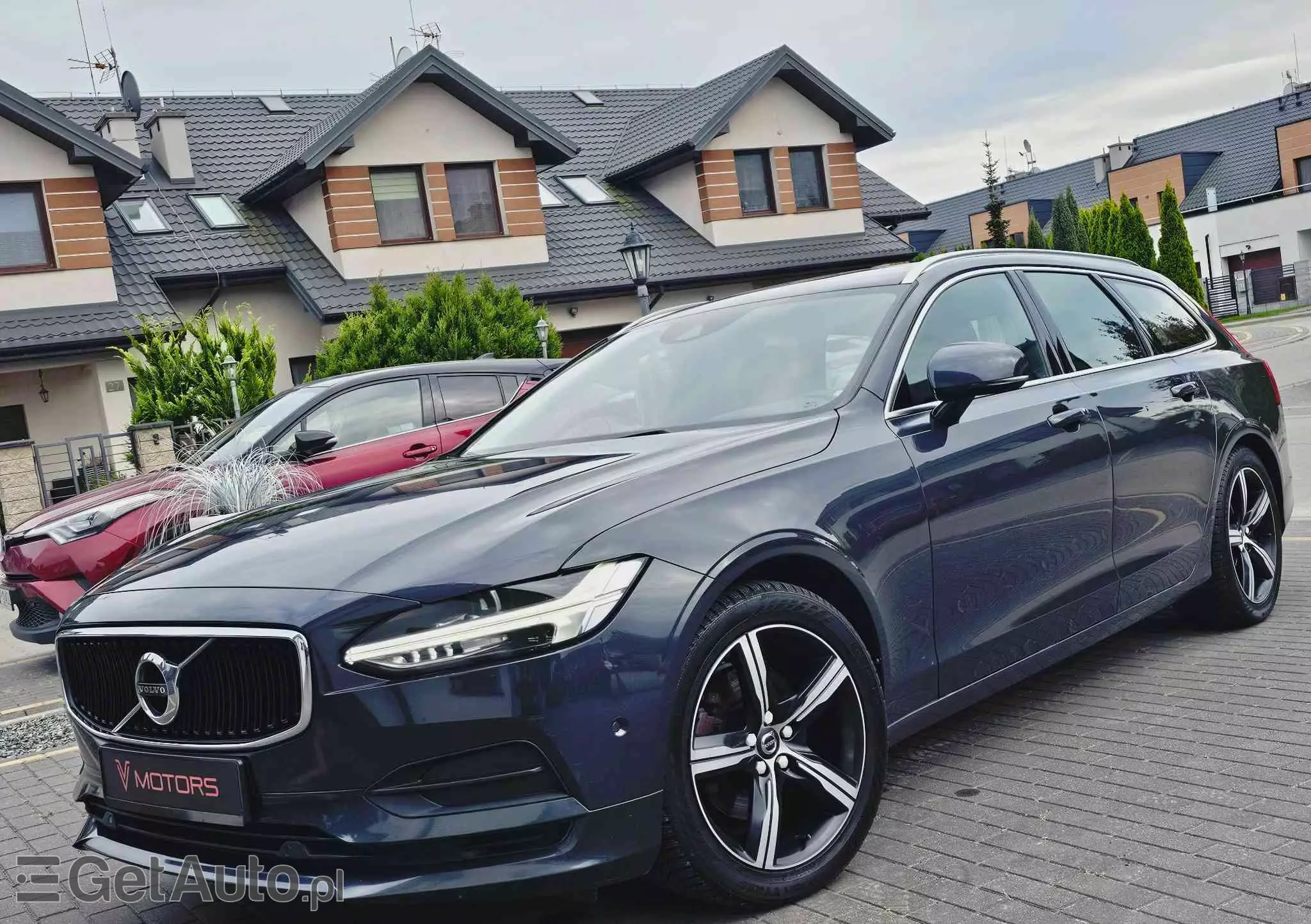 VOLVO V90 D3 Momentum Pro