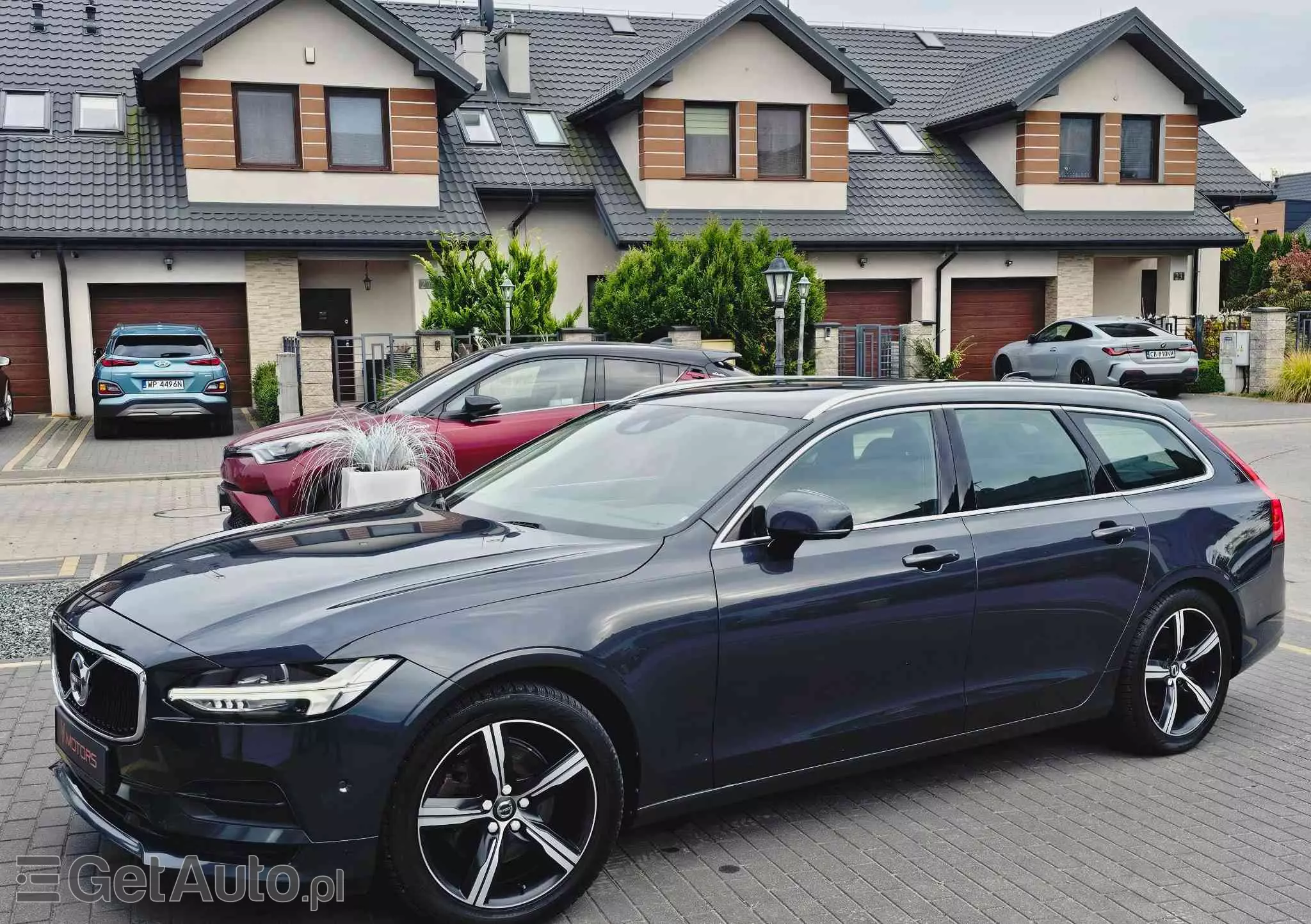 VOLVO V90 D3 Momentum Pro