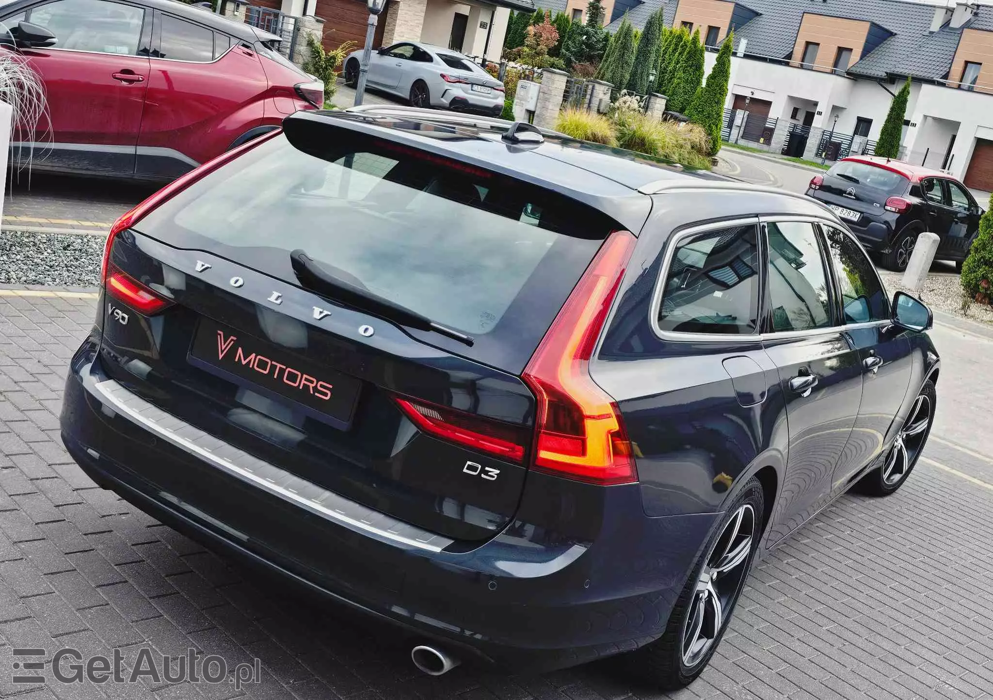 VOLVO V90 D3 Momentum Pro