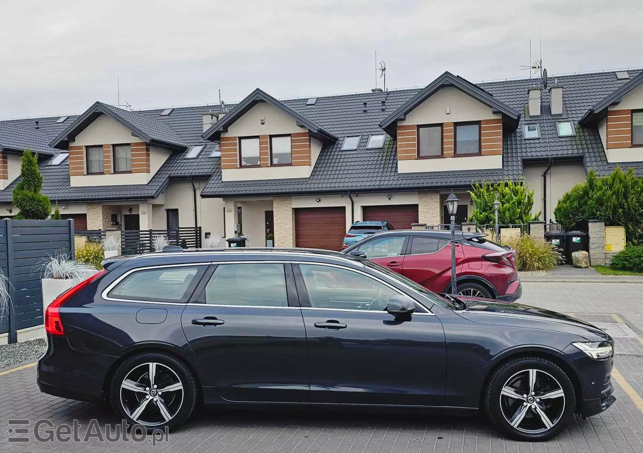 VOLVO V90 D3 Momentum Pro