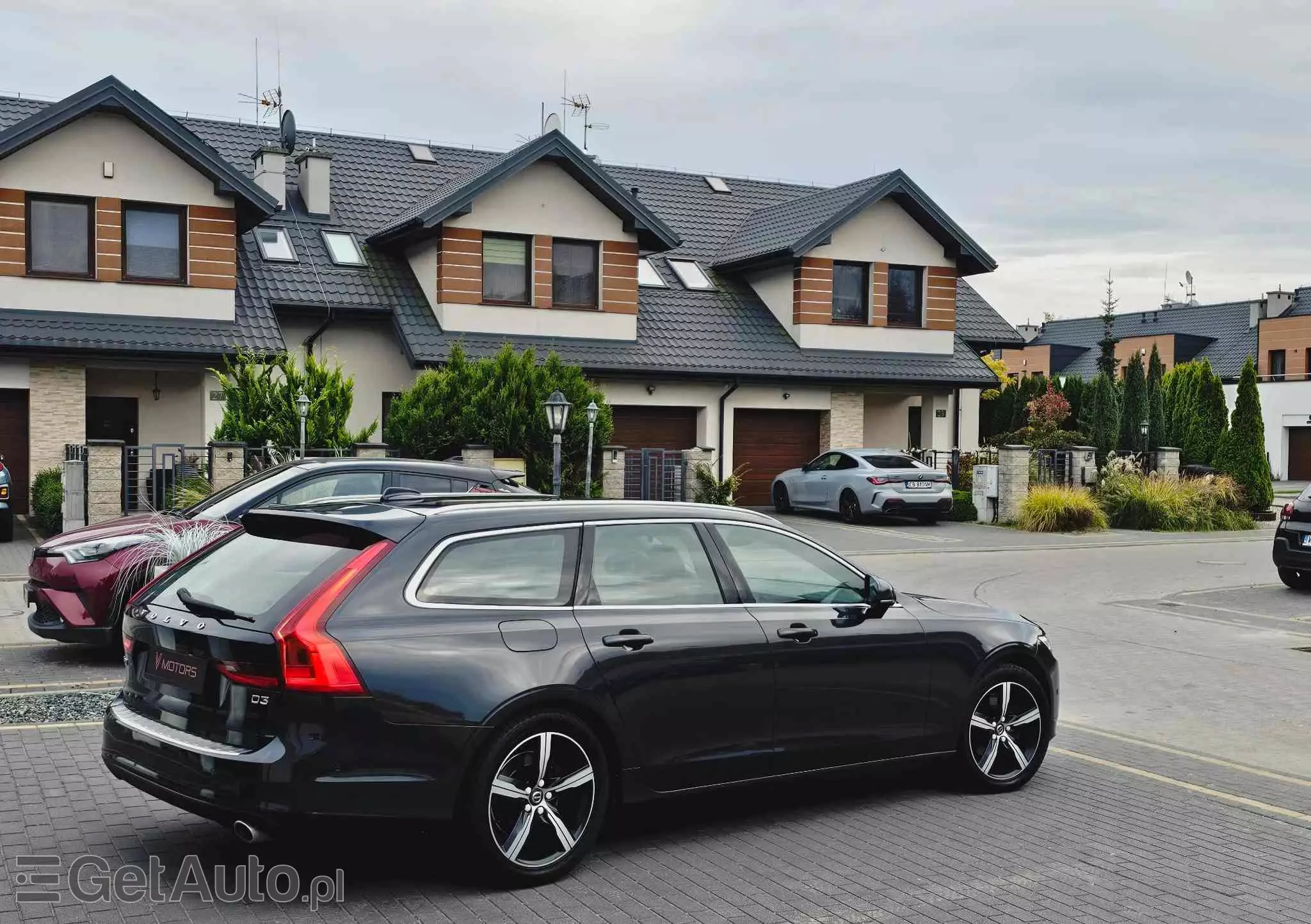 VOLVO V90 D3 Momentum Pro