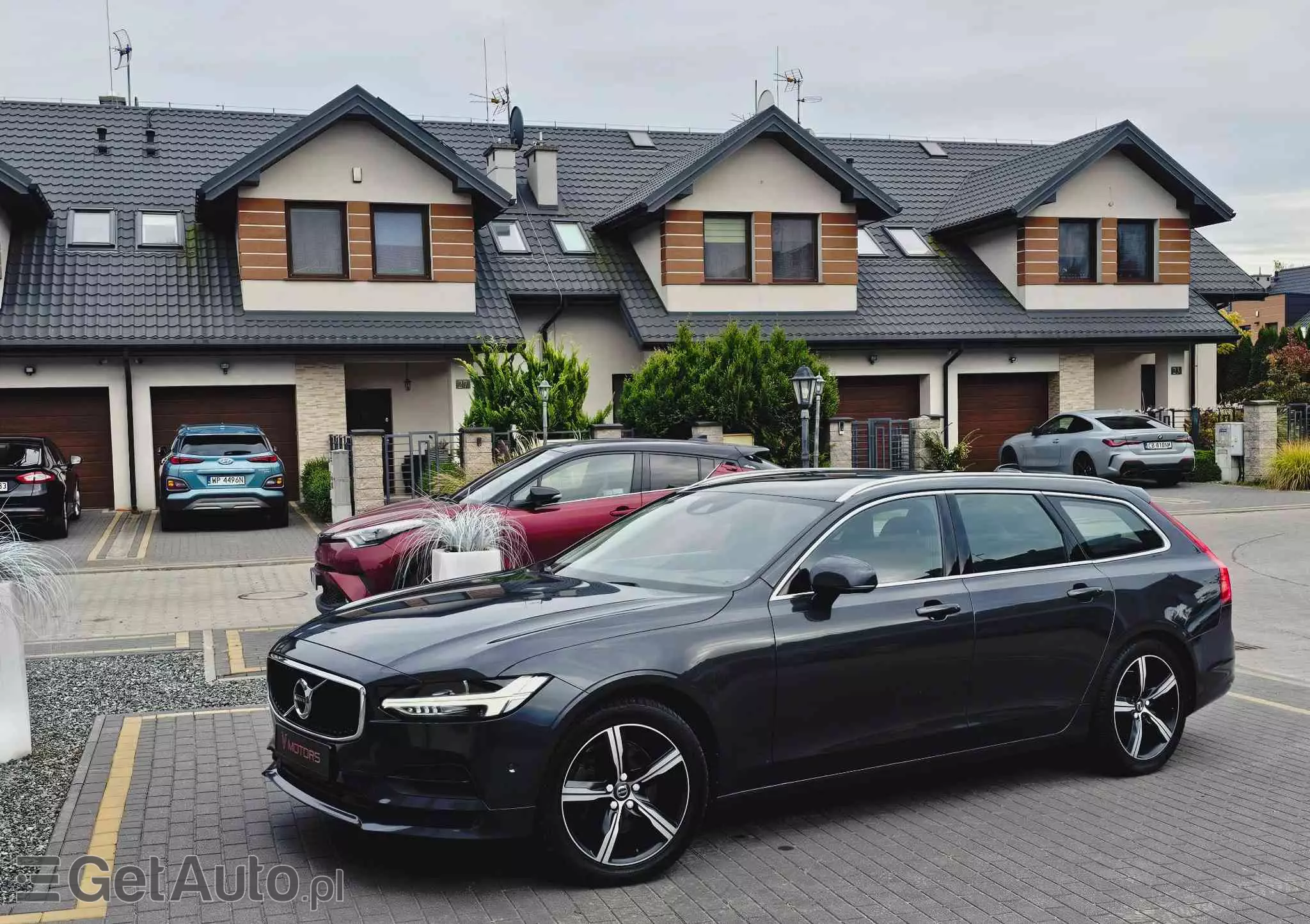 VOLVO V90 D3 Momentum Pro