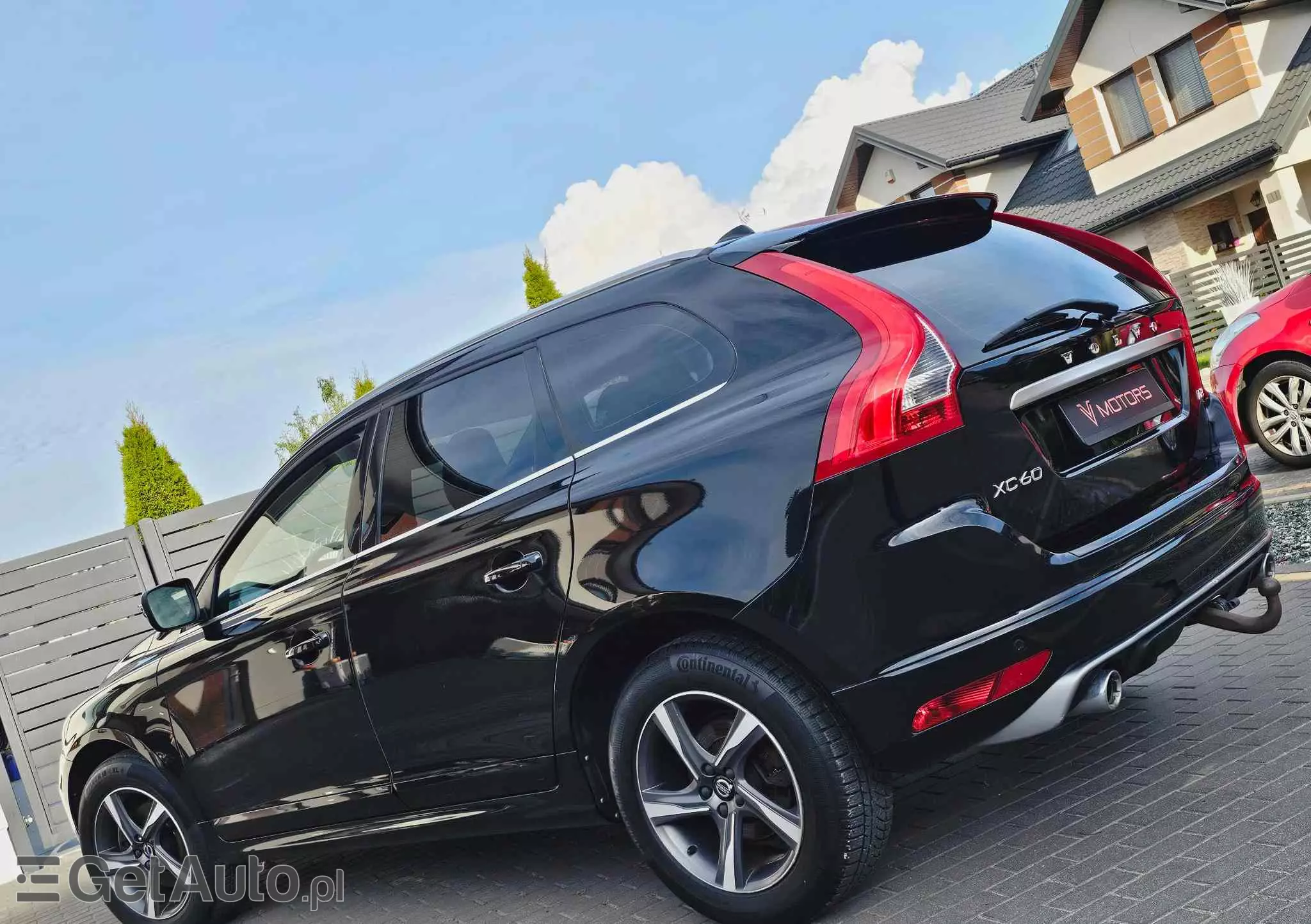 VOLVO XC 60 D3 Drive-E R-Design Momentum