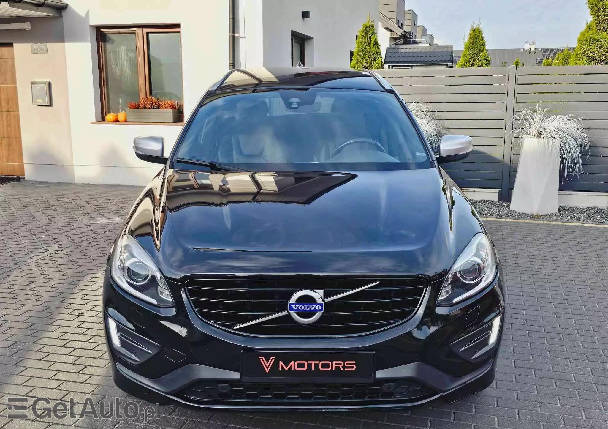 VOLVO XC 60 D3 Drive-E R-Design Momentum