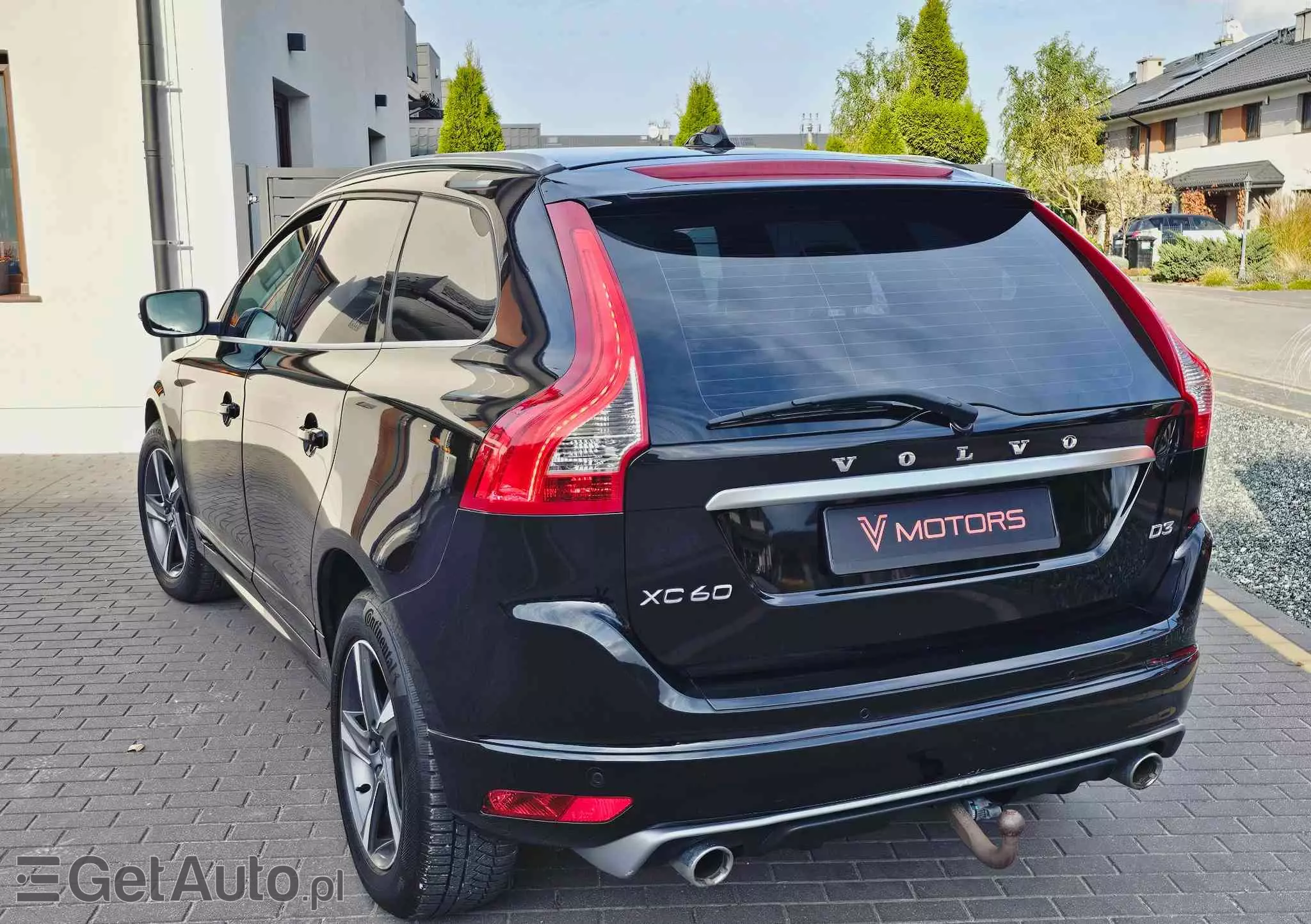 VOLVO XC 60 D3 Drive-E R-Design Momentum