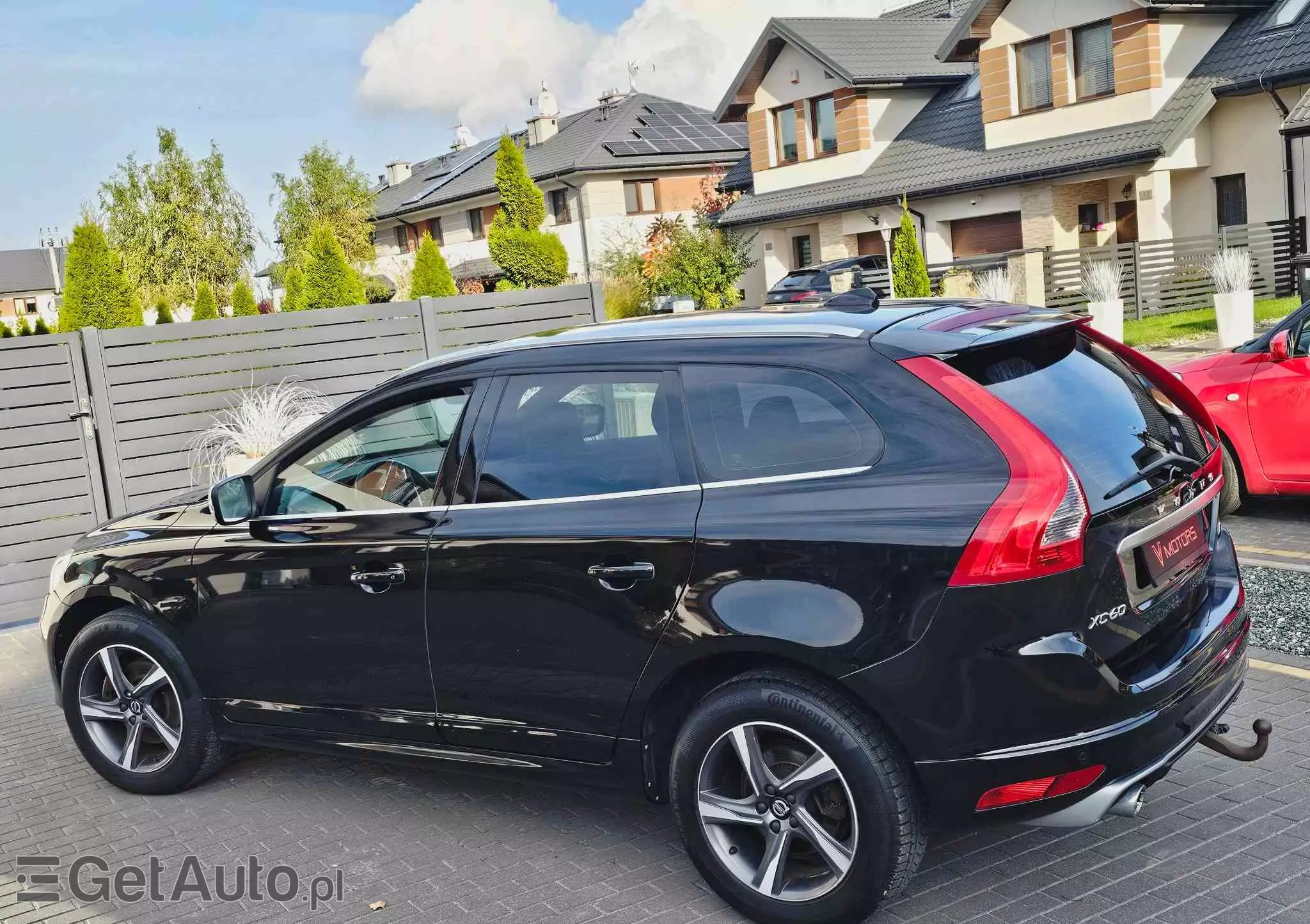 VOLVO XC 60 D3 Drive-E R-Design Momentum