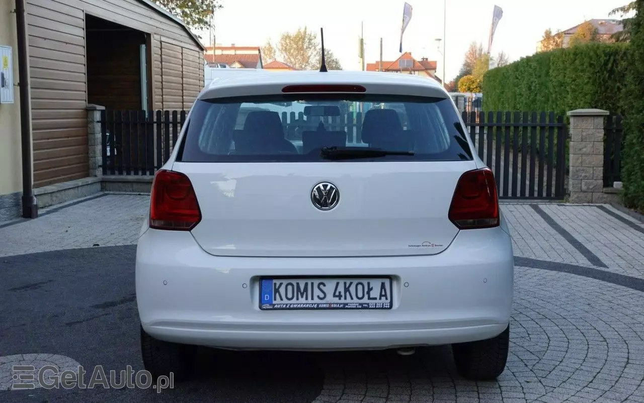 VOLKSWAGEN Polo 