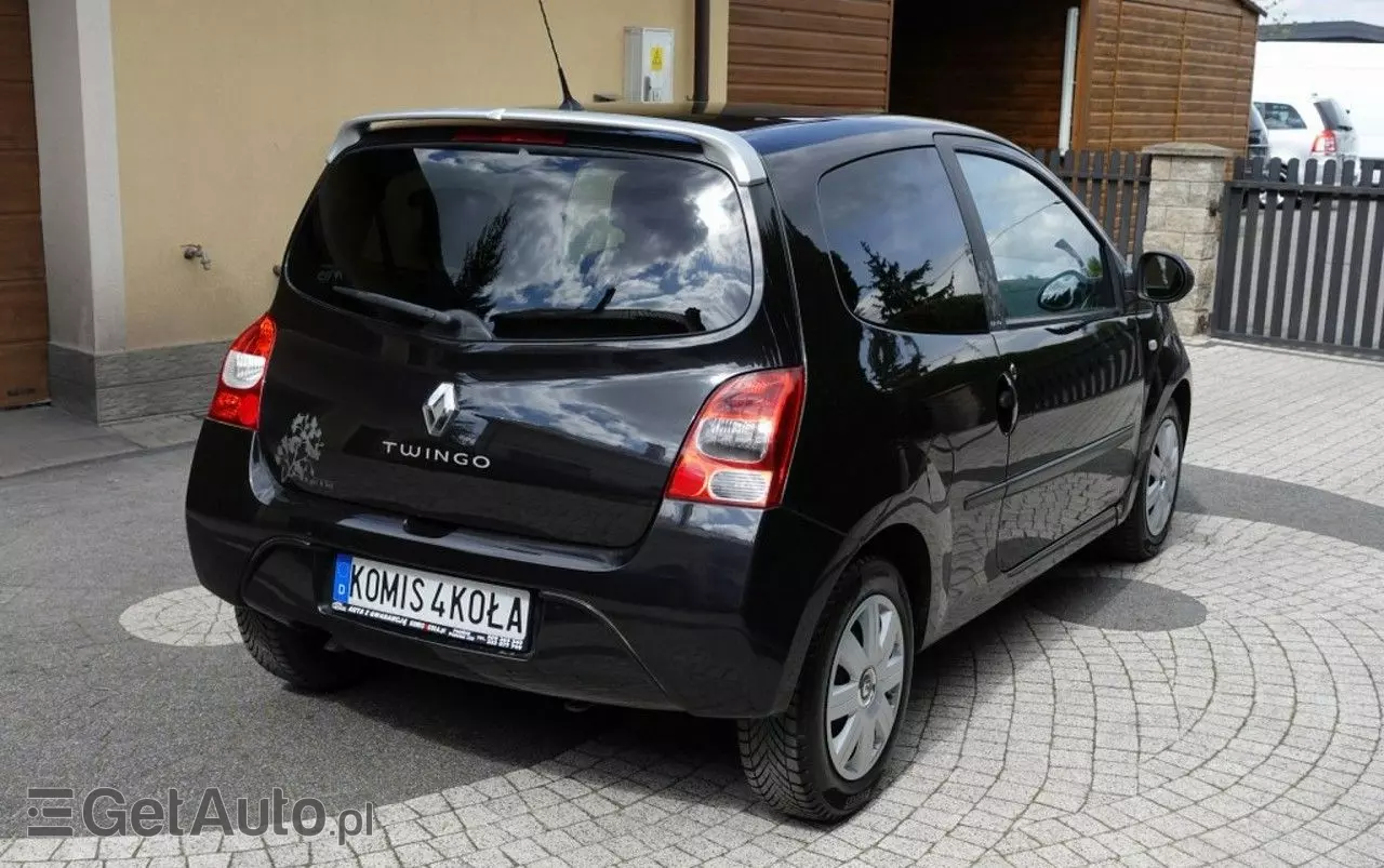 RENAULT Twingo 