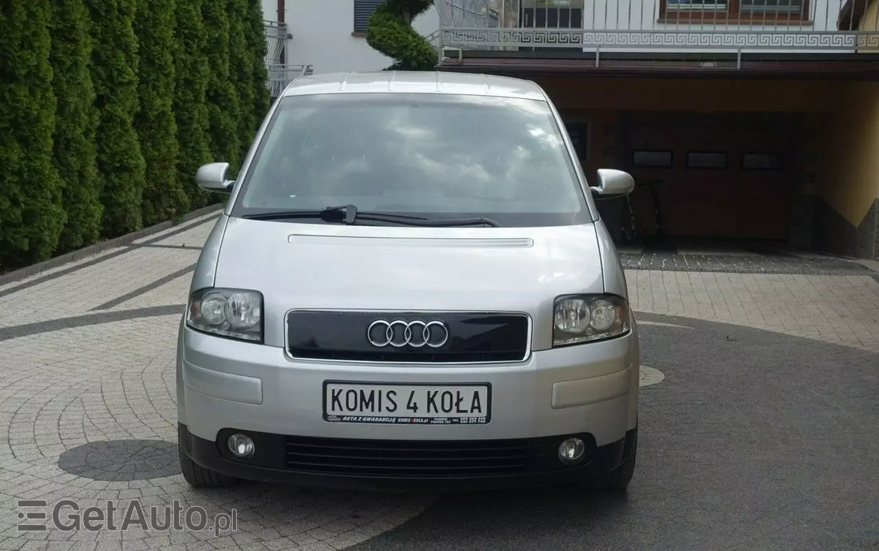 AUDI A2 