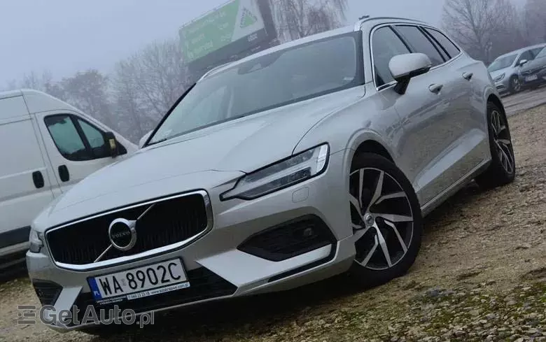 VOLVO V60 T5 Momentum