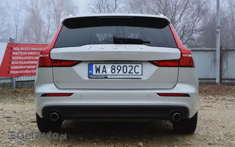 VOLVO V60 T5 Momentum