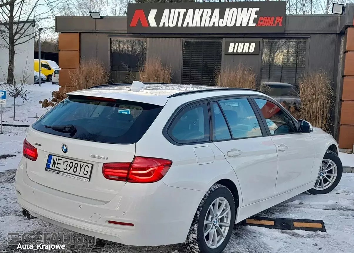 BMW Seria 3 320i GPF xDrive Advantage