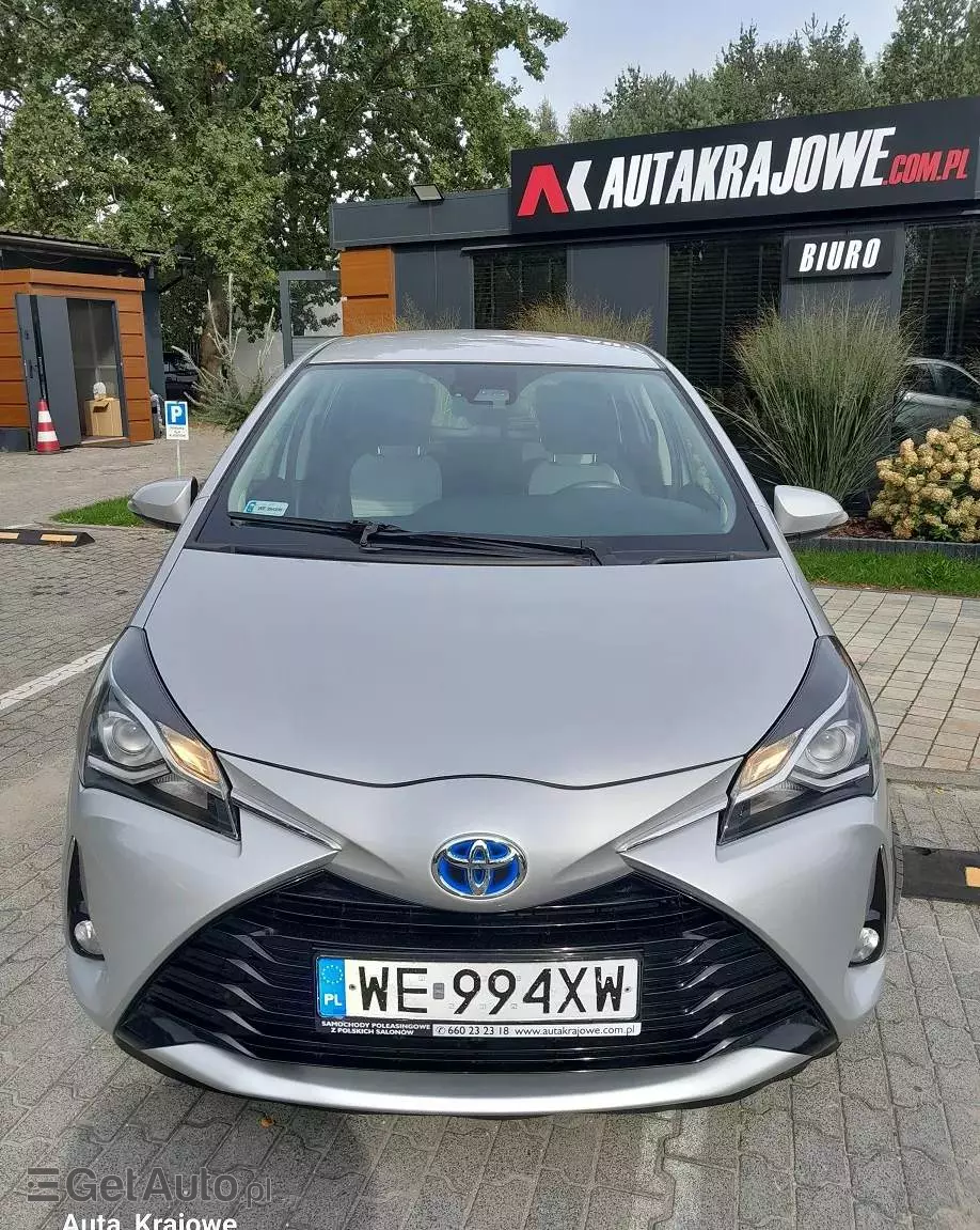 TOYOTA Yaris Hybrid 100 Premium