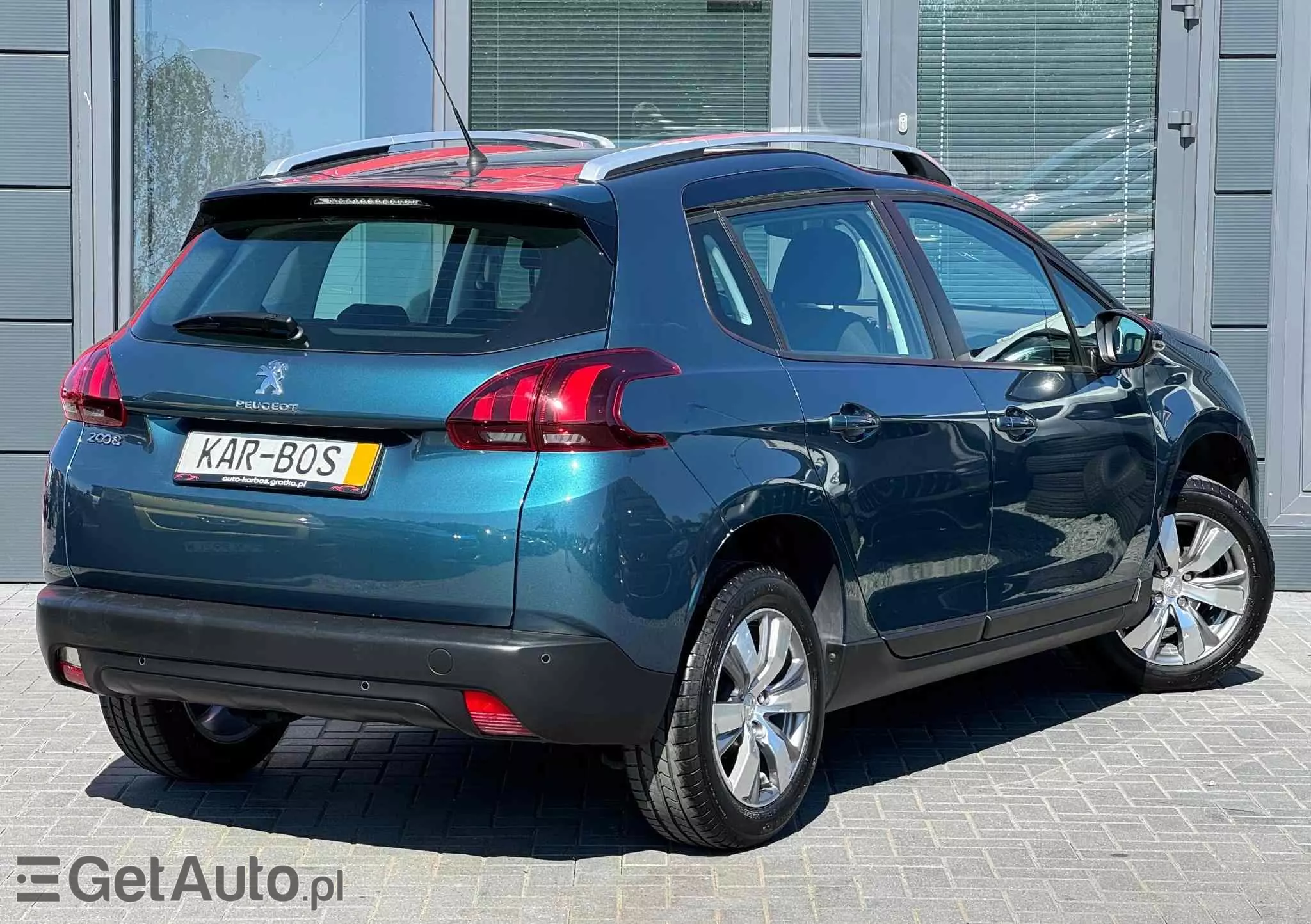 PEUGEOT 2008 