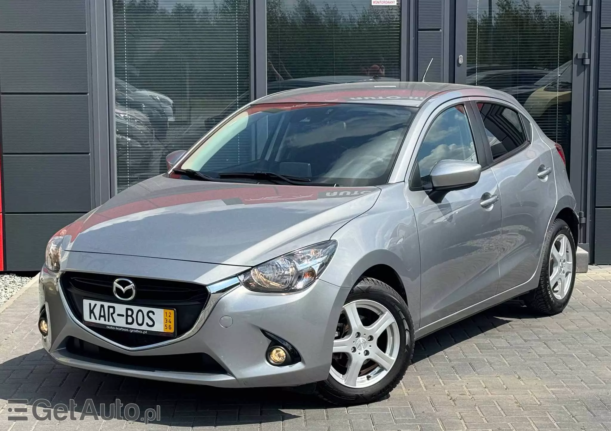 MAZDA 2 