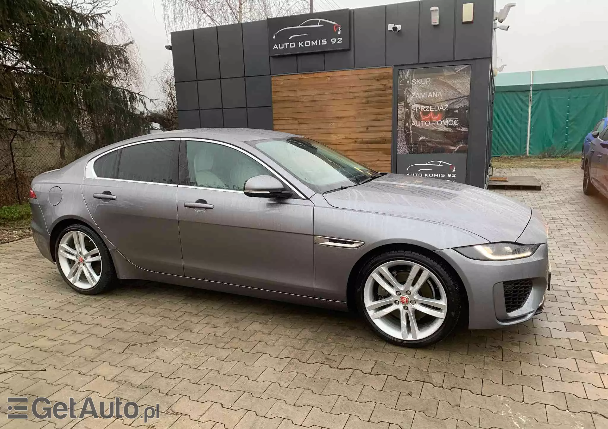 JAGUAR XE 2.0 D AWD R-Sport