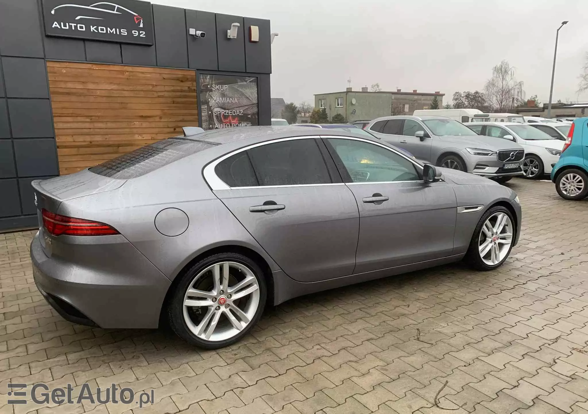 JAGUAR XE 2.0 D AWD R-Sport