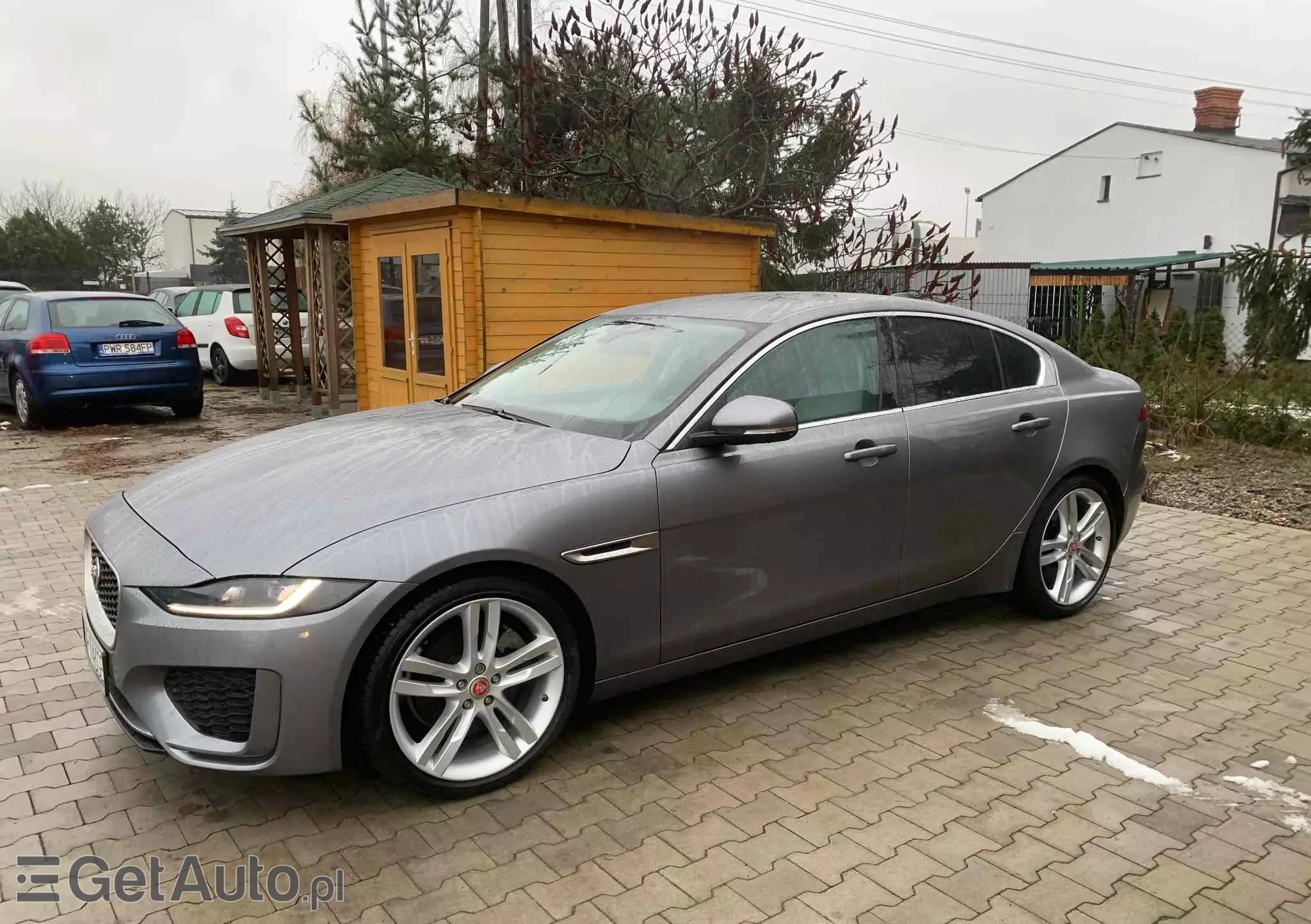 JAGUAR XE 2.0 D AWD R-Sport