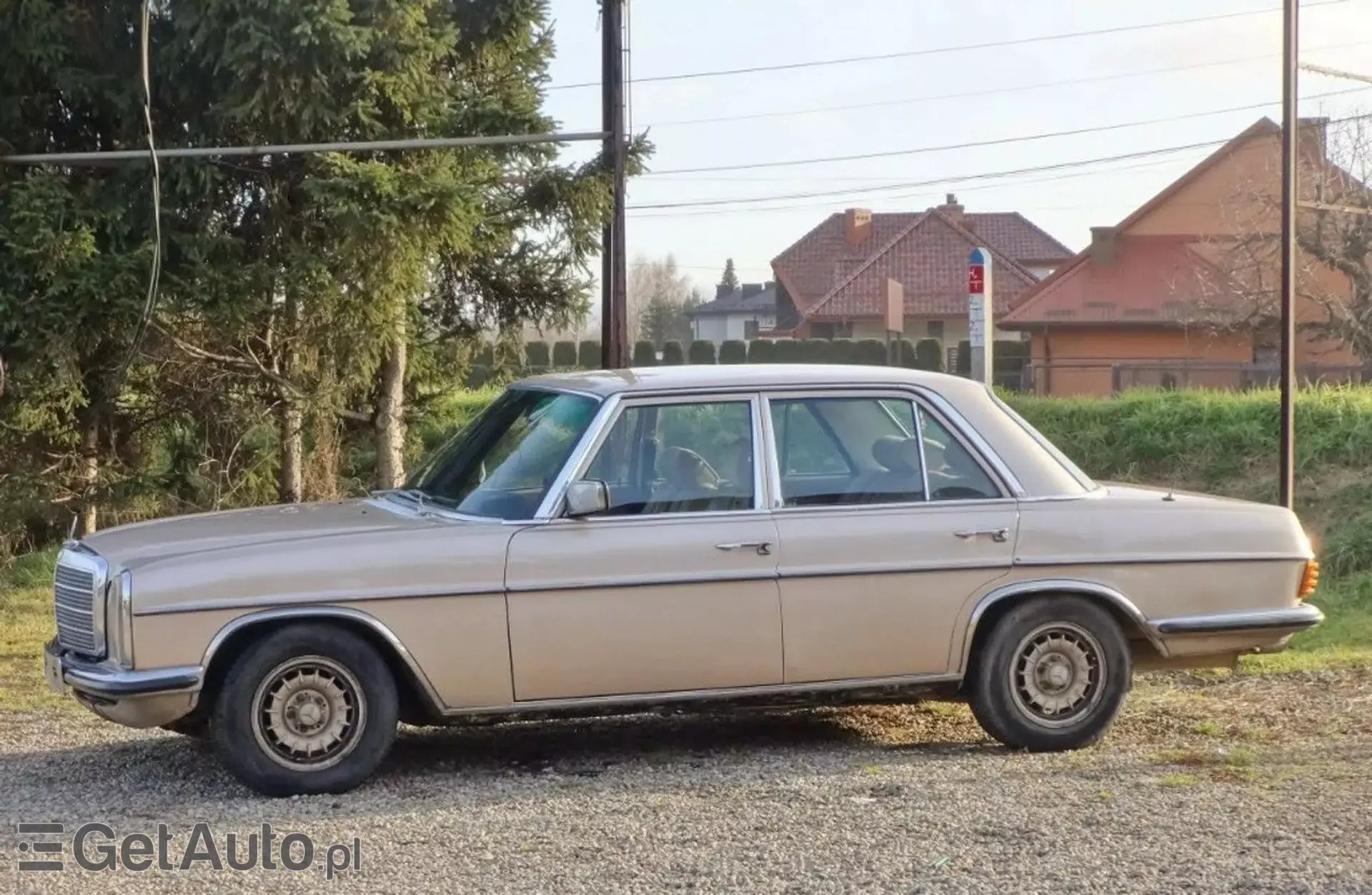 MERCEDES-BENZ W115 