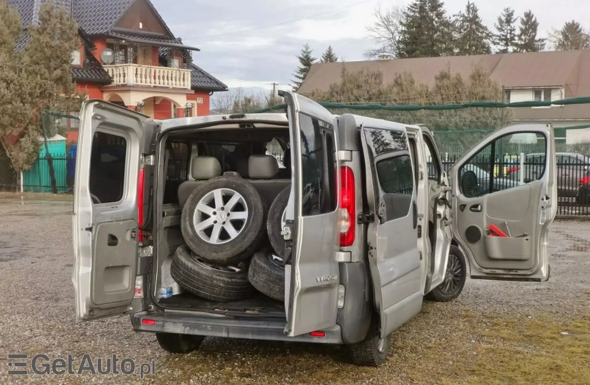 OPEL Vivaro 