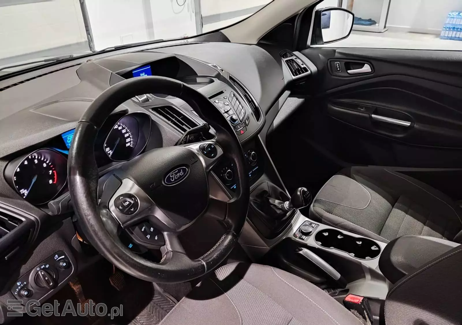 FORD Kuga 1.6 EcoBoost 2x4 Trend