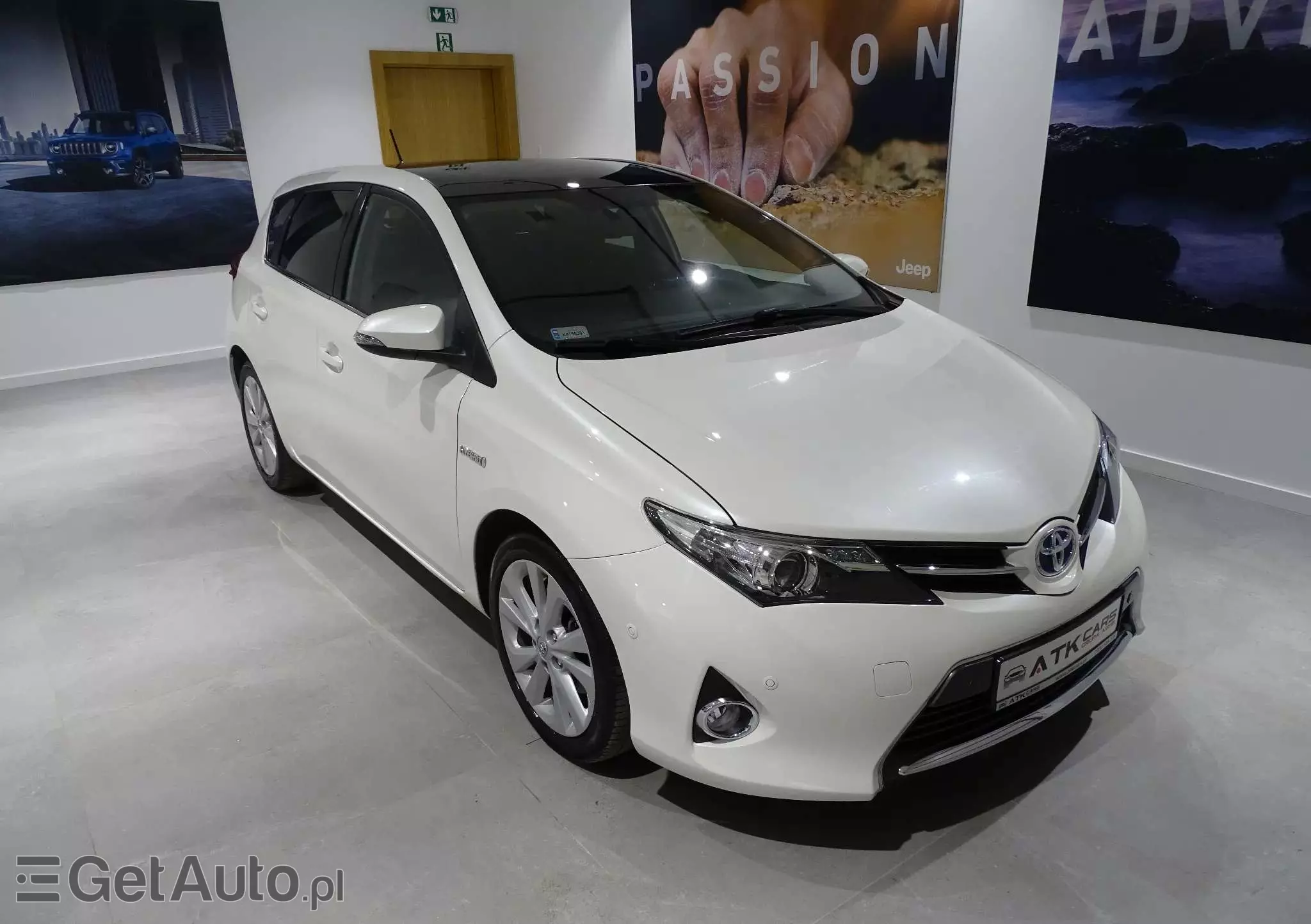 TOYOTA Auris 1.8 VVT-i Hybrid Automatik Comfort