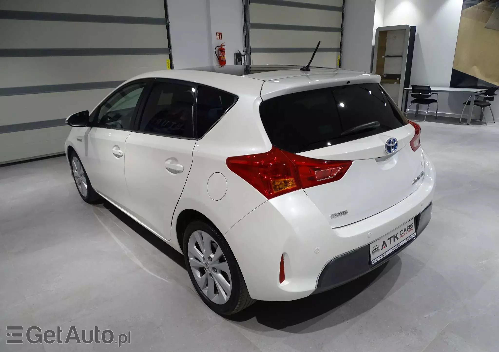 TOYOTA Auris 1.8 VVT-i Hybrid Automatik Comfort