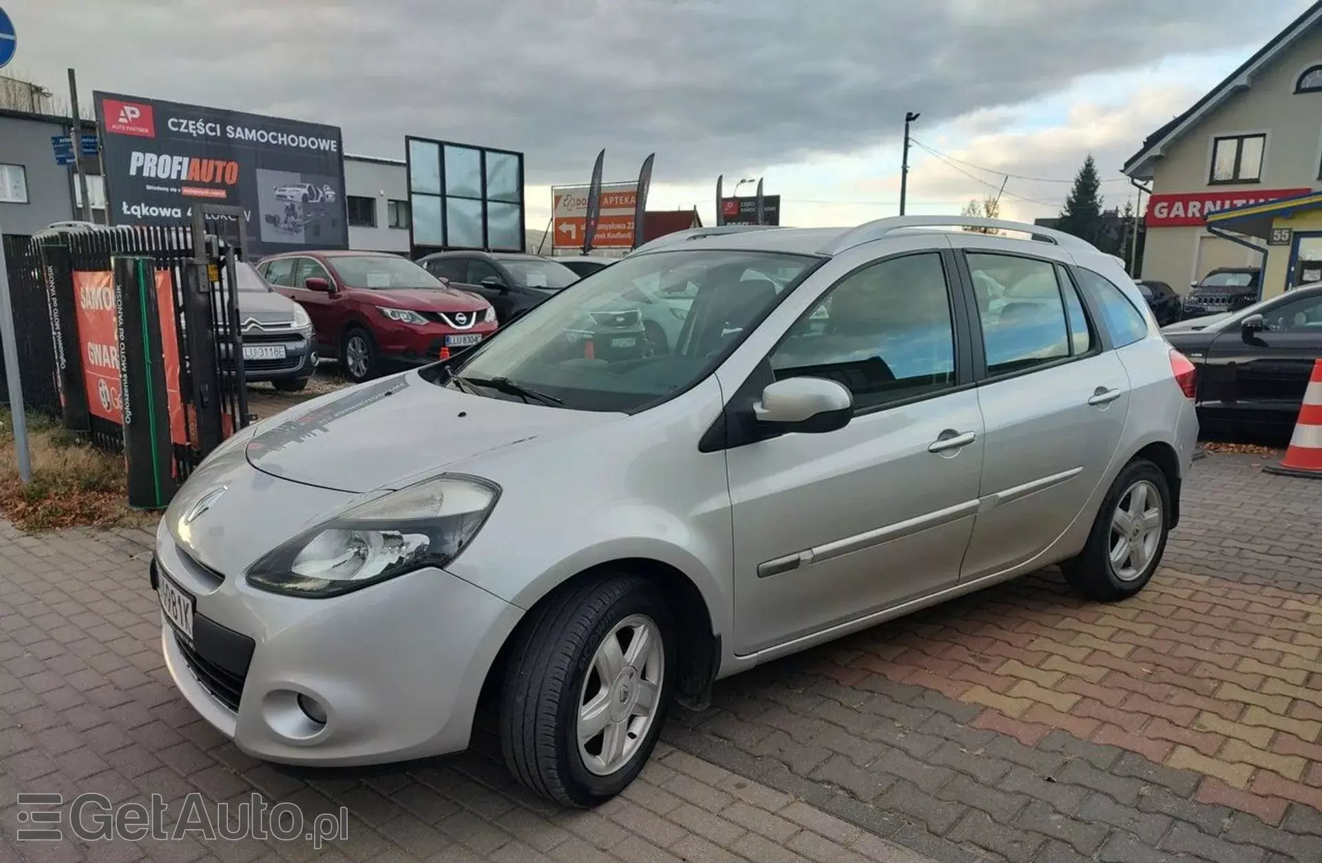 RENAULT Clio 