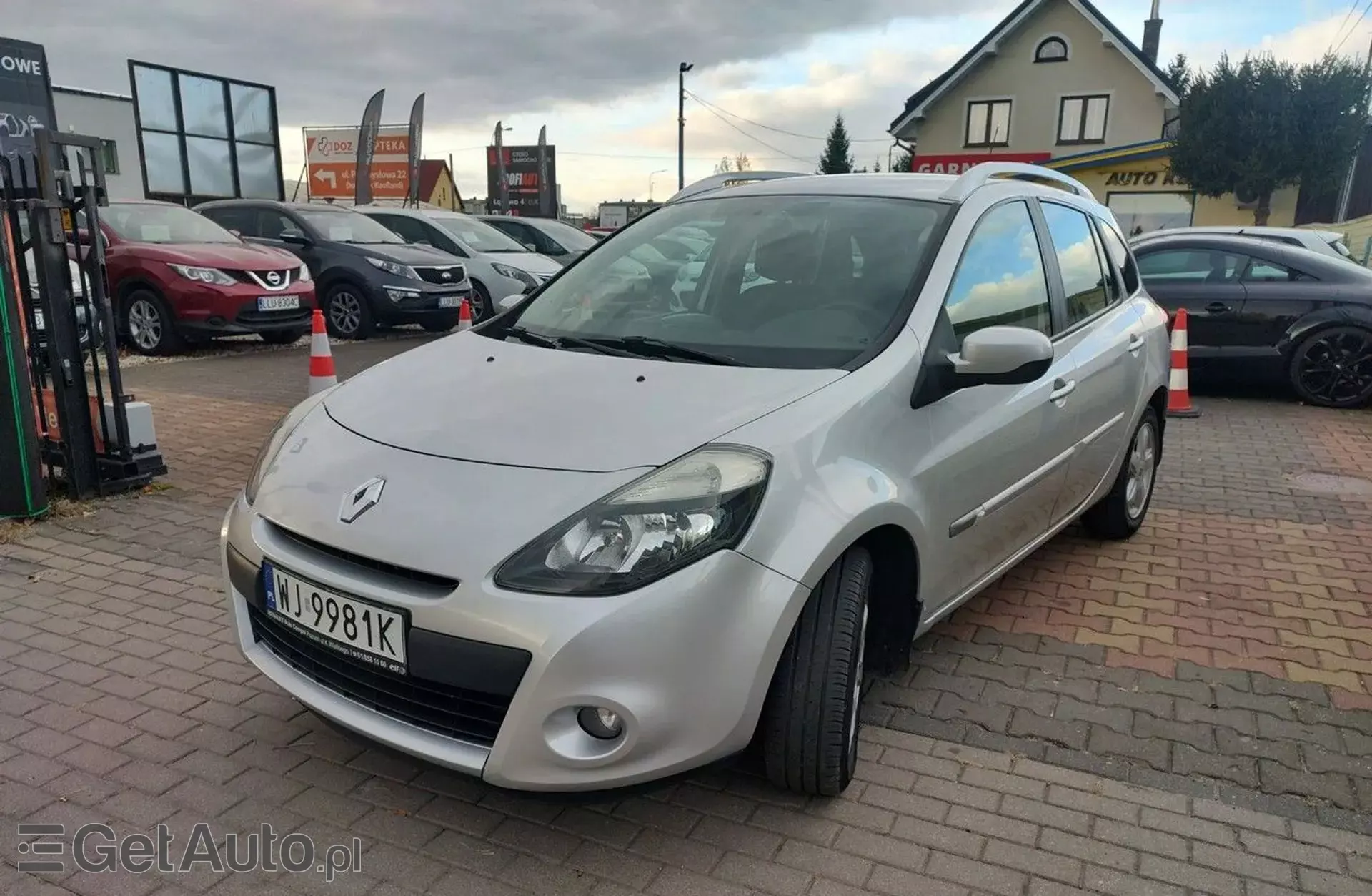 RENAULT Clio 