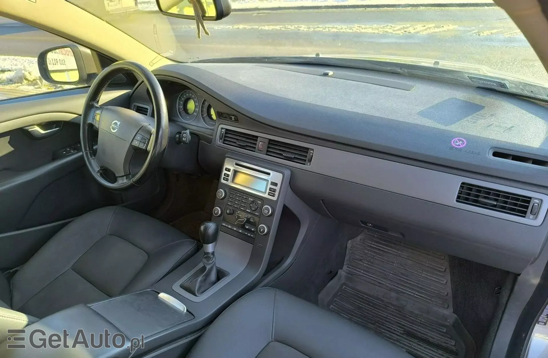 VOLVO V70 