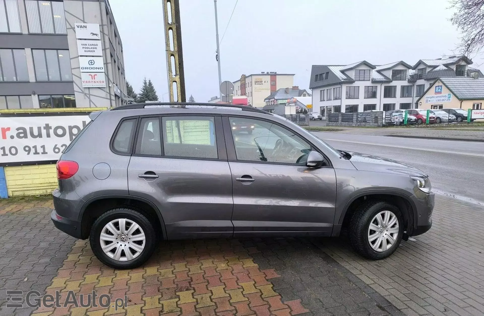 VOLKSWAGEN Tiguan 