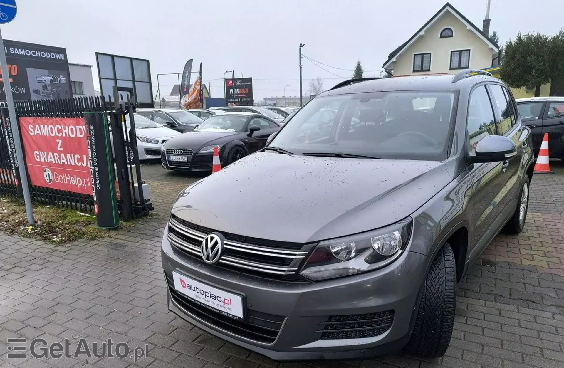 VOLKSWAGEN Tiguan 