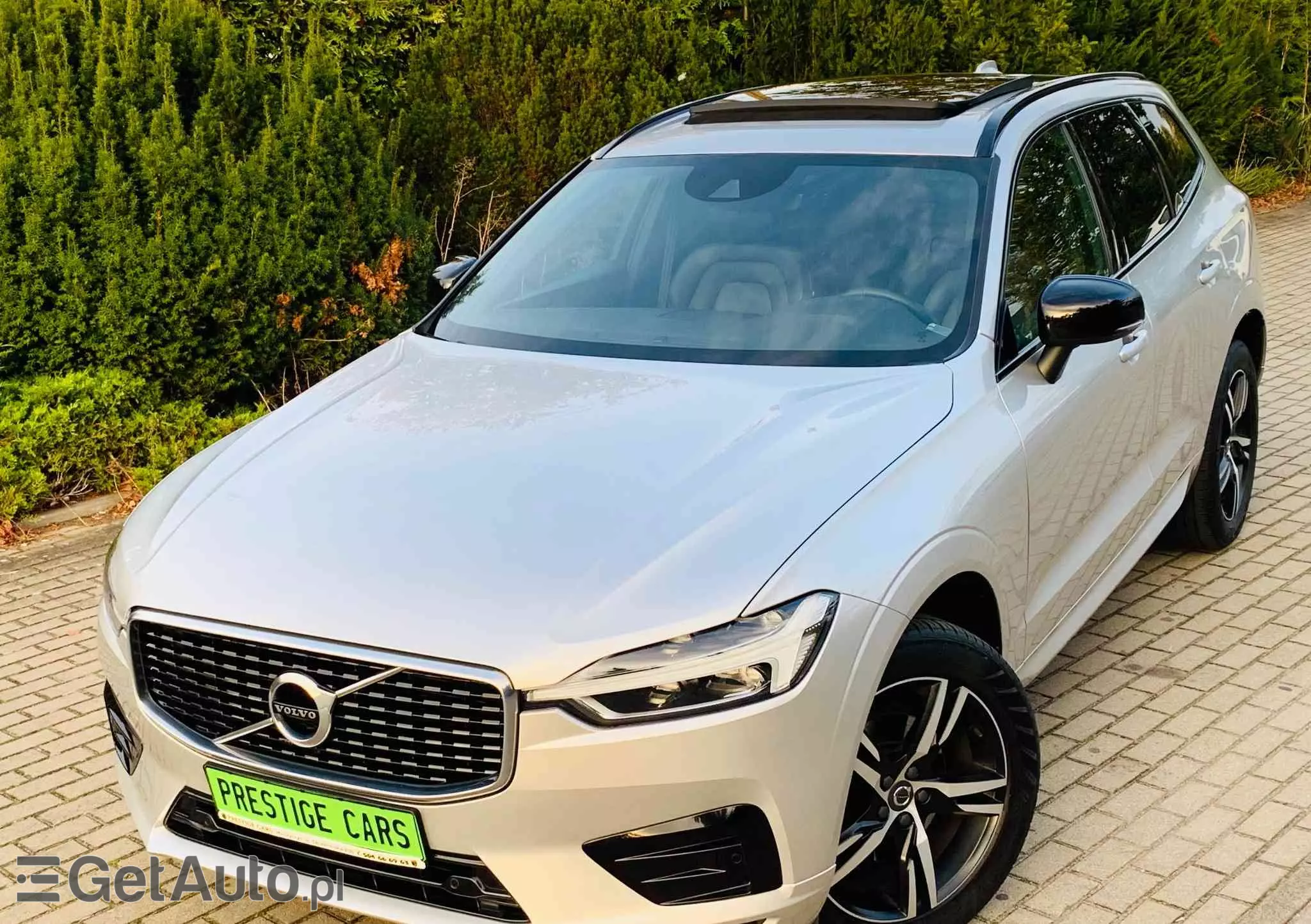 VOLVO XC 60 D4 R-Design