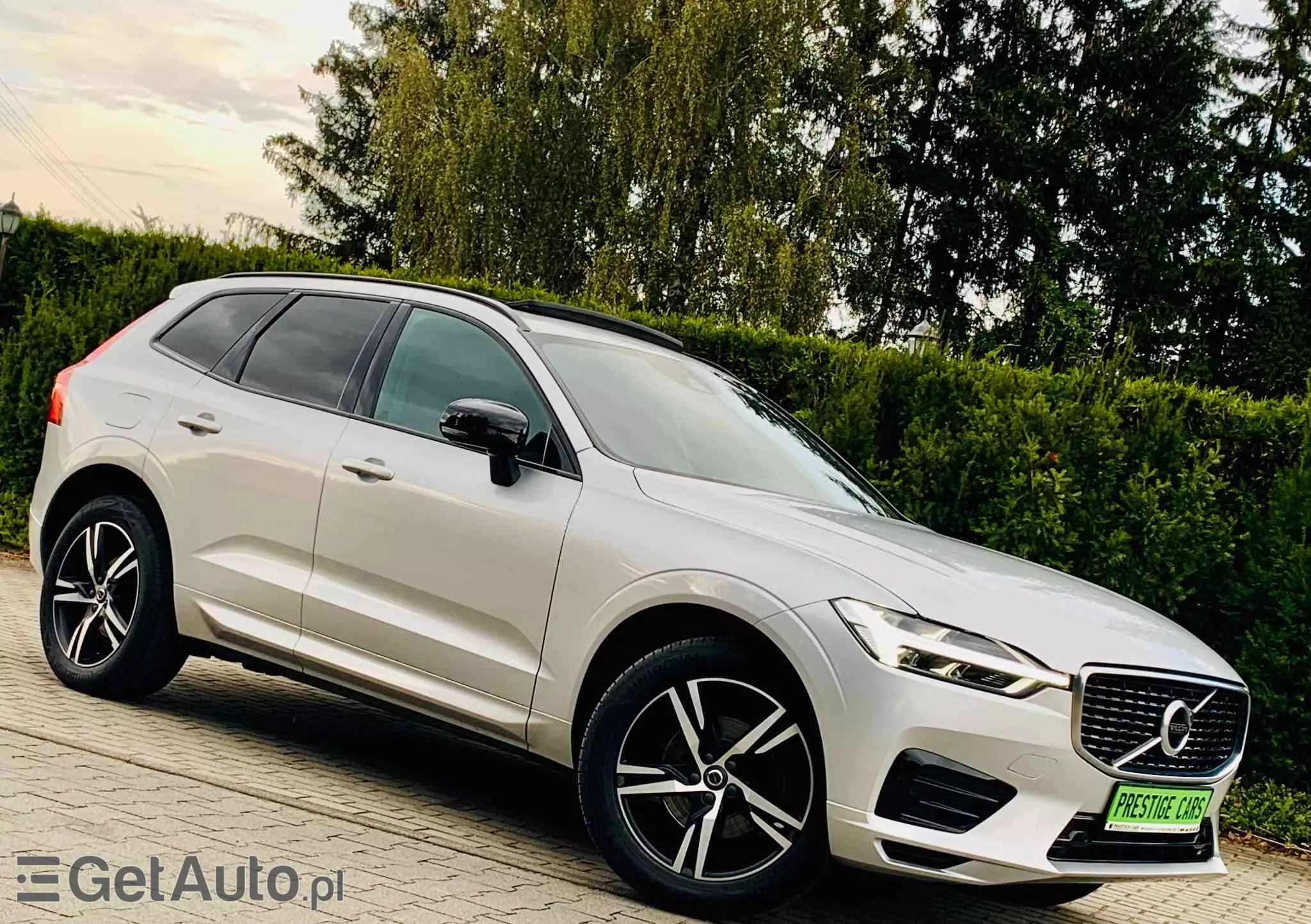 VOLVO XC 60 D4 R-Design