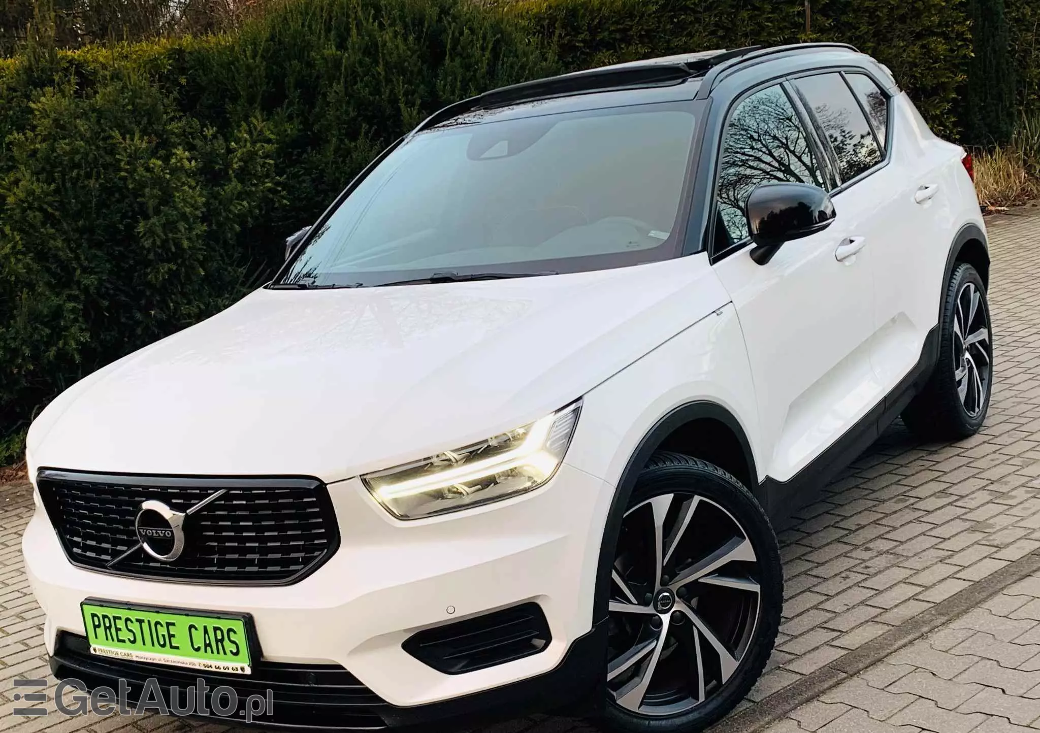 VOLVO XC 40 D3 R-Design