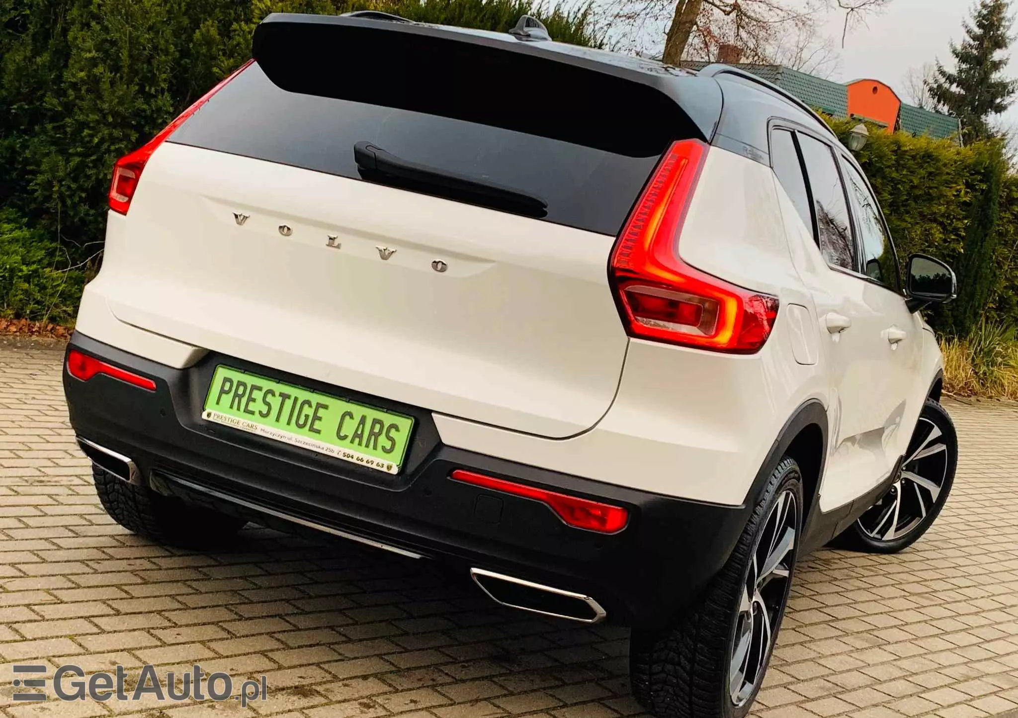 VOLVO XC 40 D3 R-Design