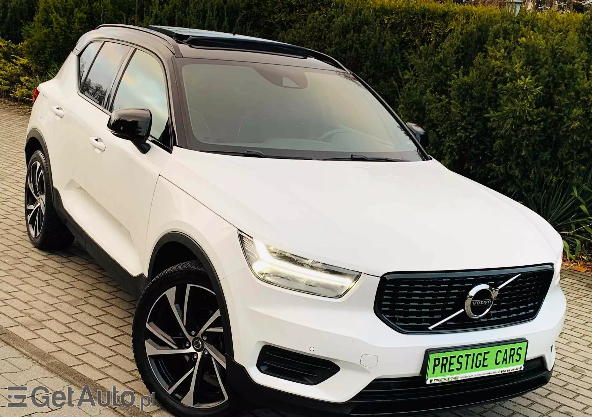 VOLVO XC 40 D3 R-Design