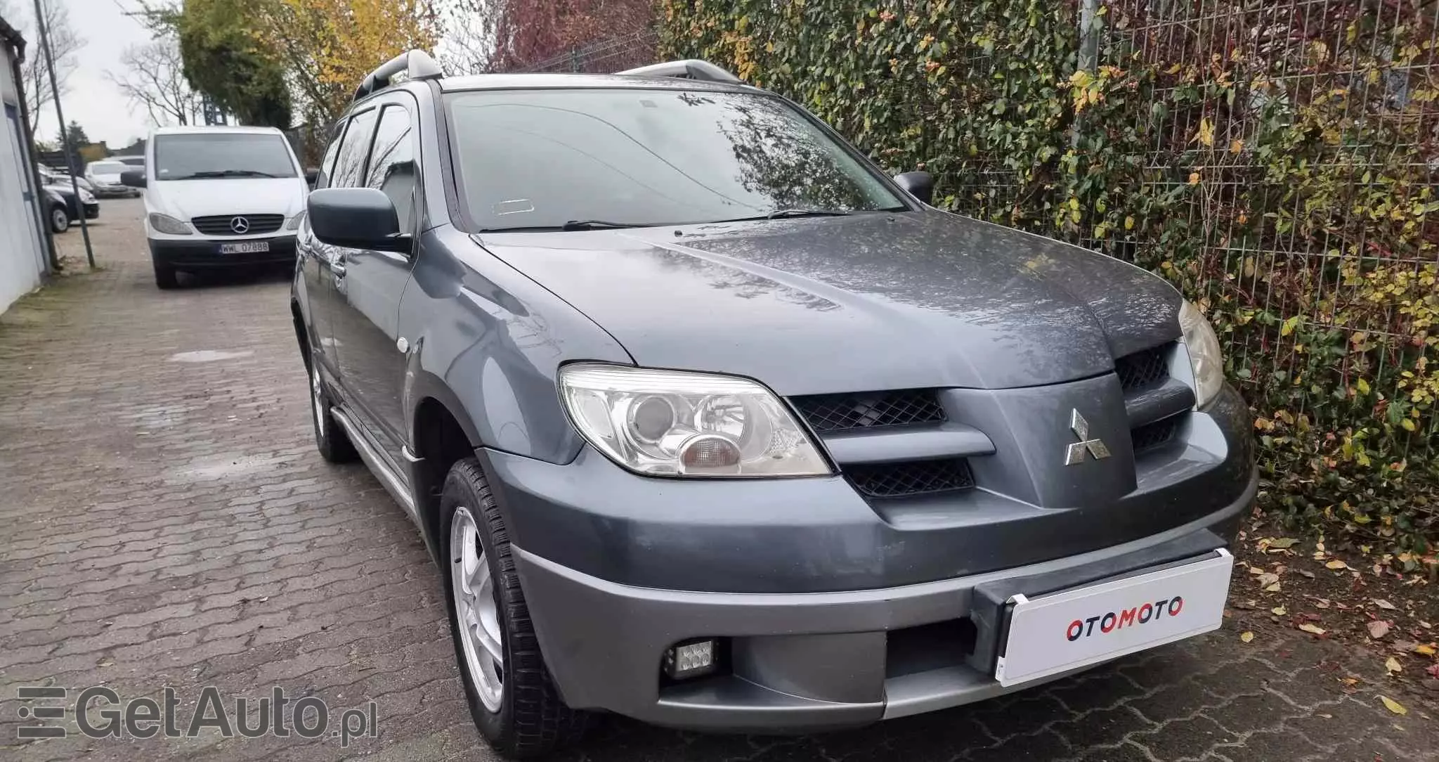 MITSUBISHI Outlander 2.4 Intense (lea)