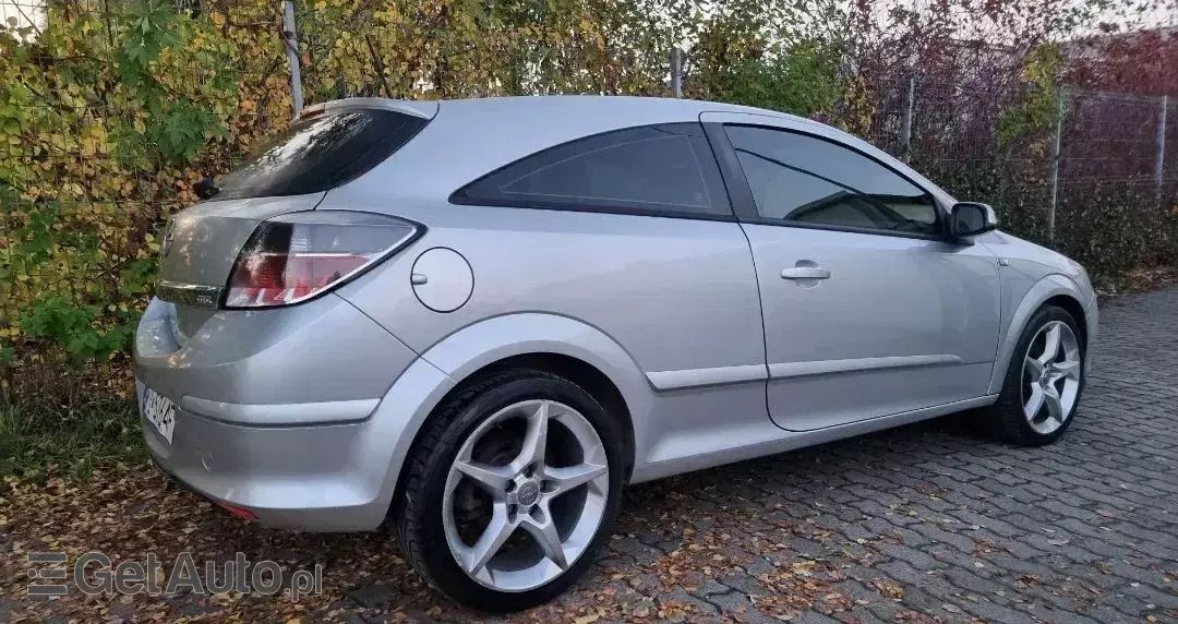 OPEL Astra III GTC 1.9 CDTI Cosmo