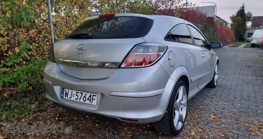 OPEL Astra III GTC 1.9 CDTI Cosmo