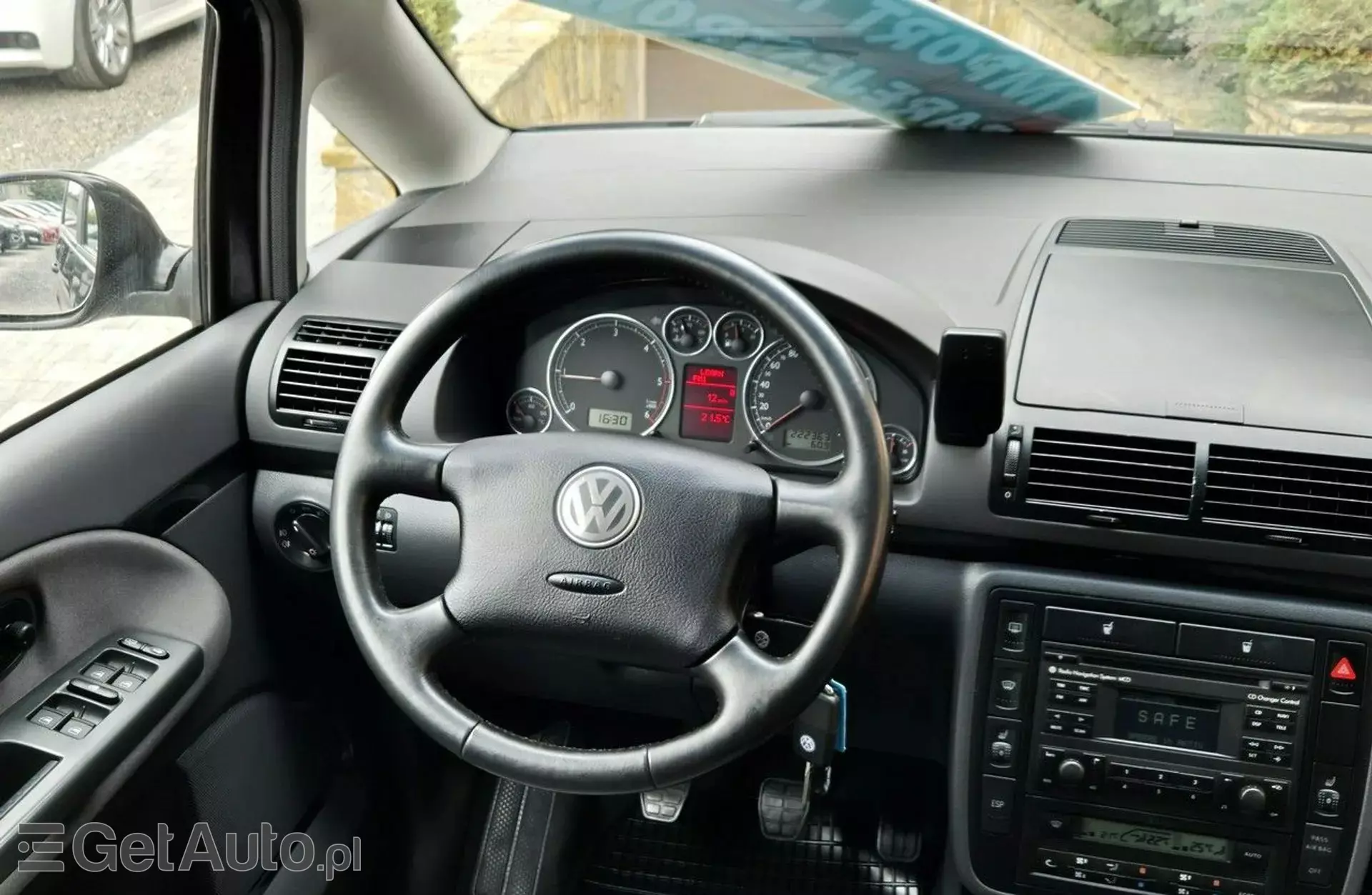 VOLKSWAGEN Sharan 