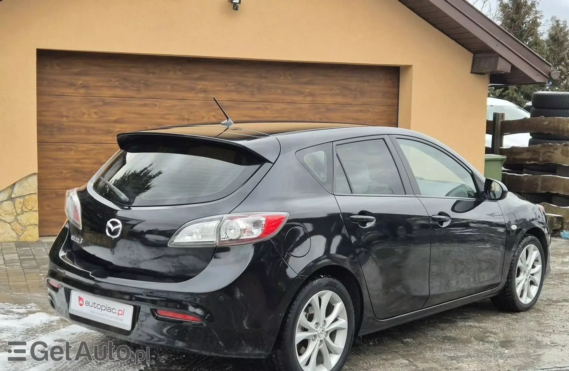 MAZDA 3 