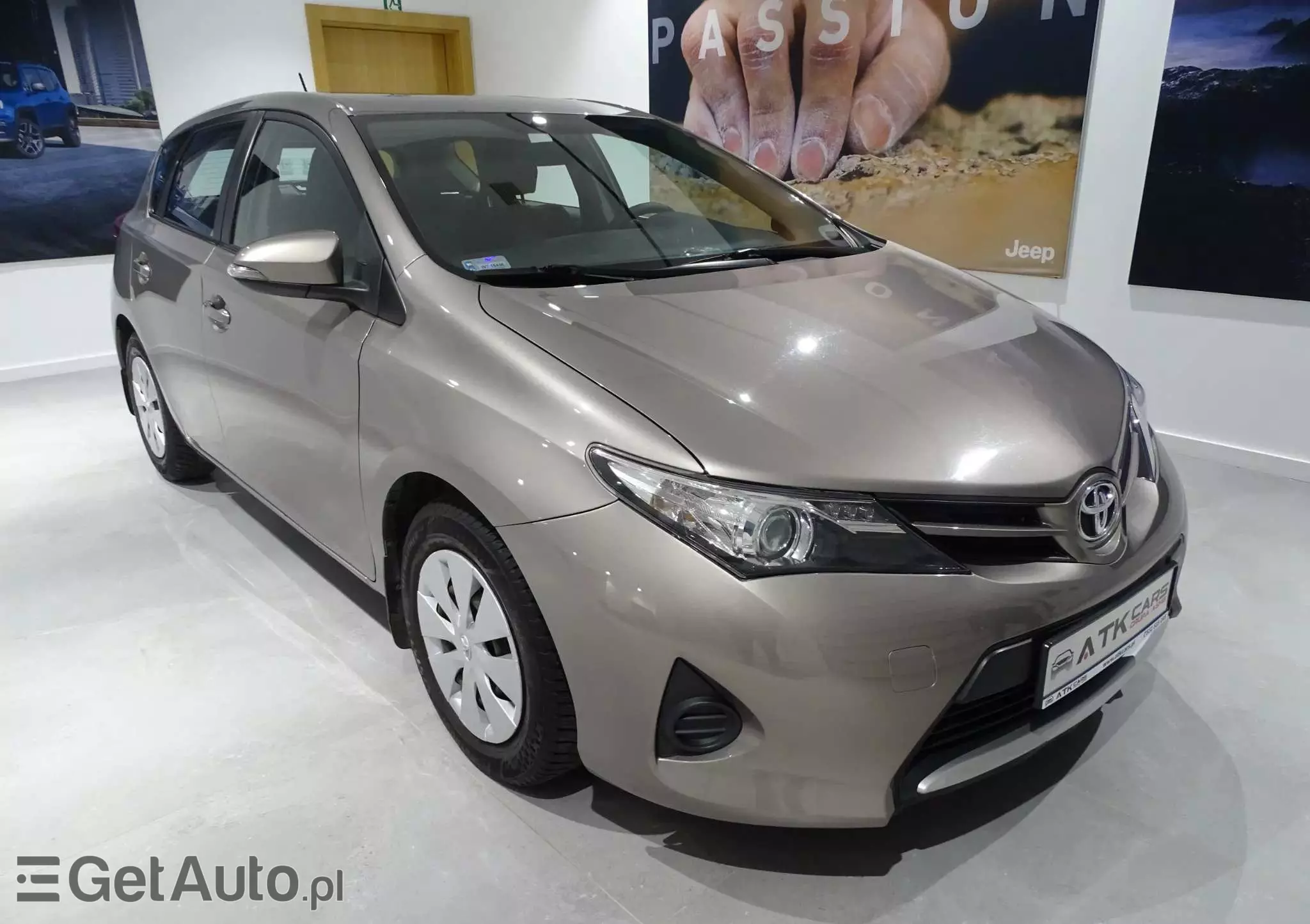 TOYOTA Auris 1.33 VVT-i Active