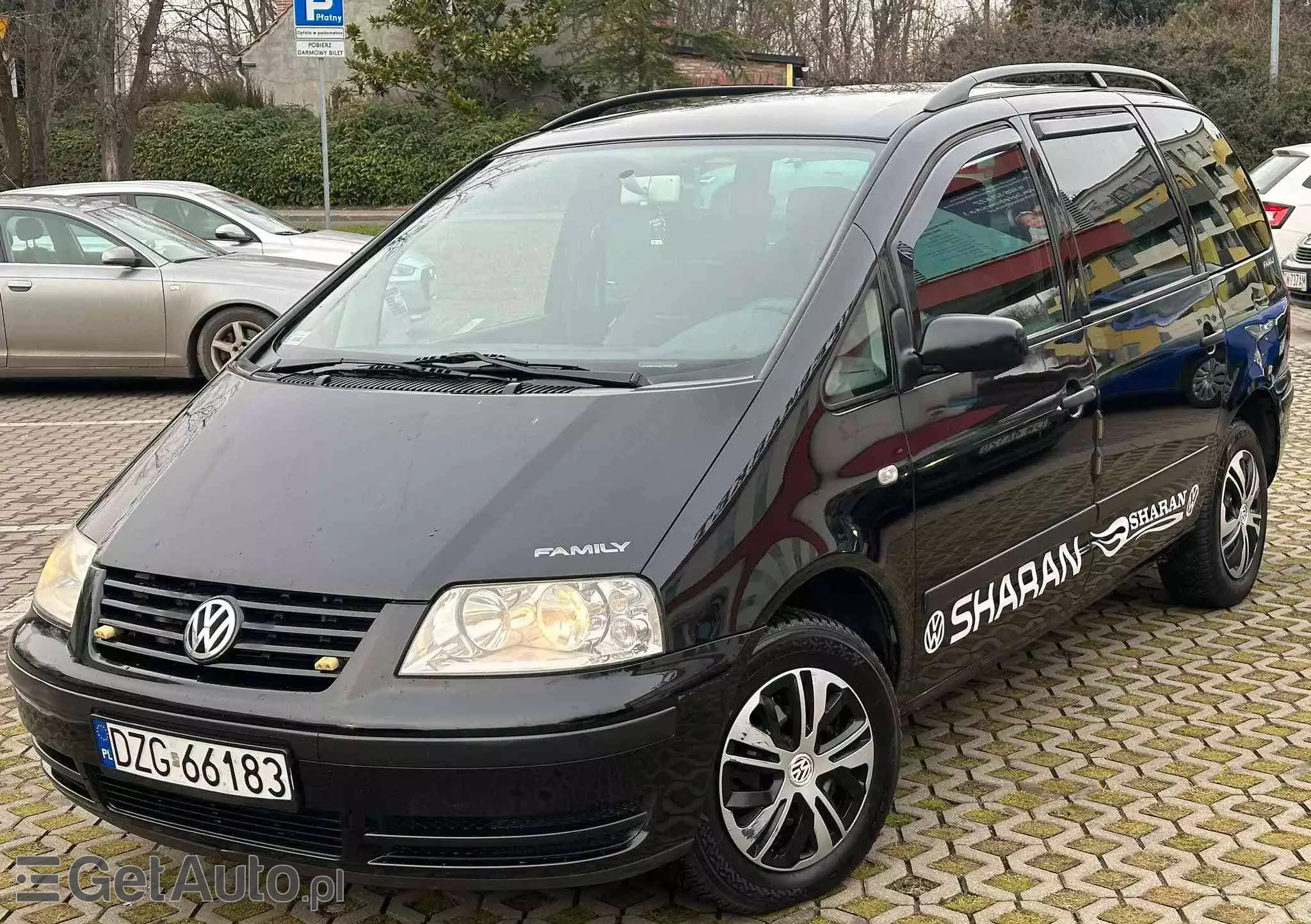 VOLKSWAGEN Sharan 