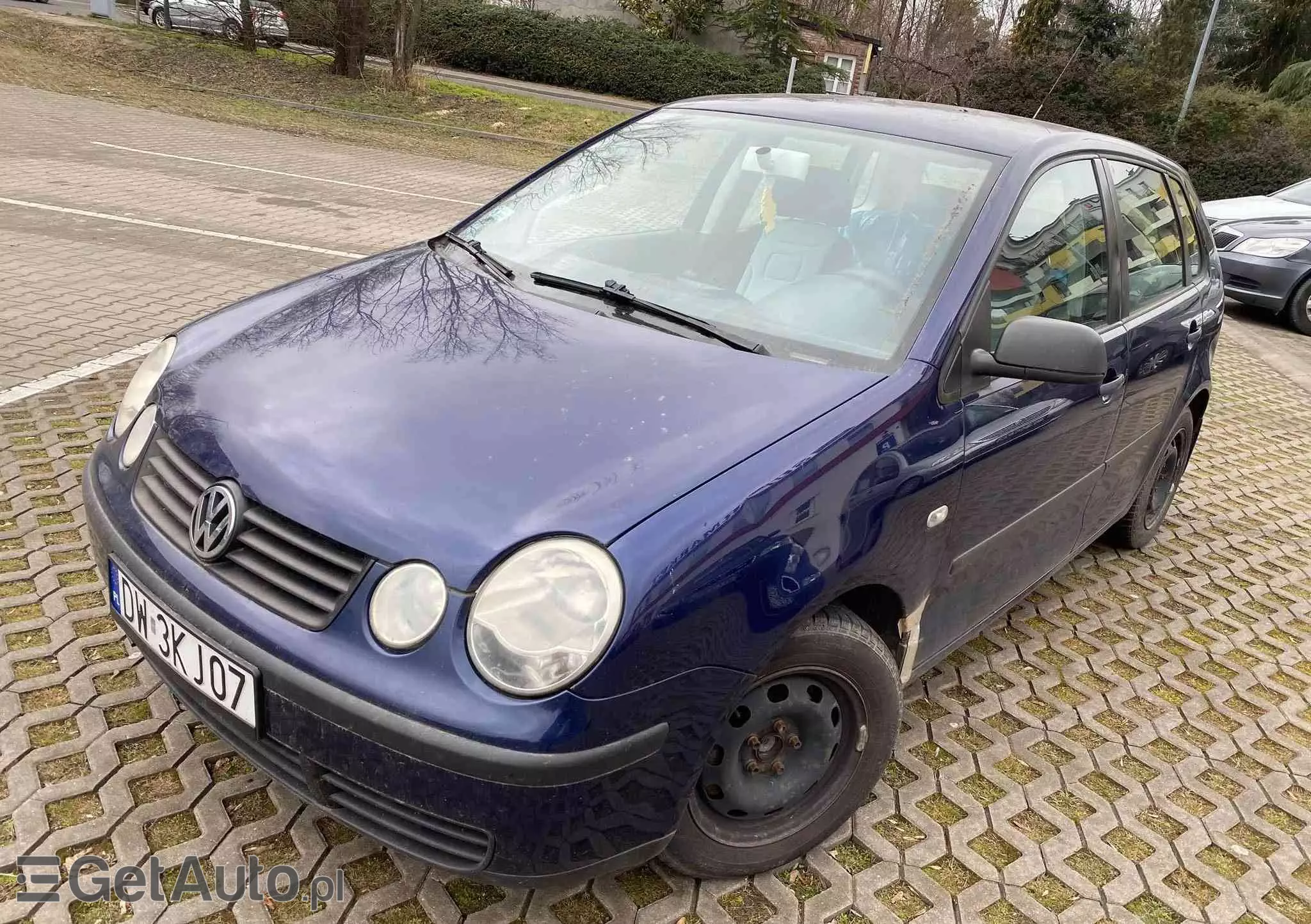 VOLKSWAGEN Polo 