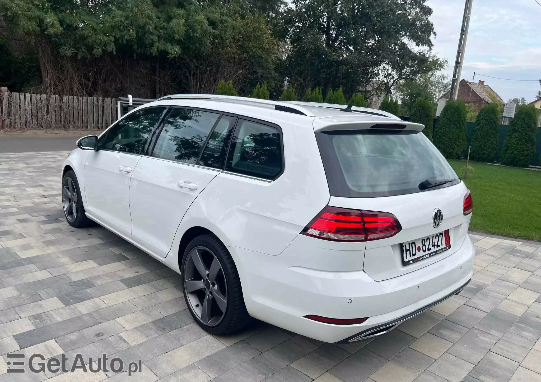 VOLKSWAGEN Golf Variant 2.0 TDI (BlueMotion Technology) DSG Highline